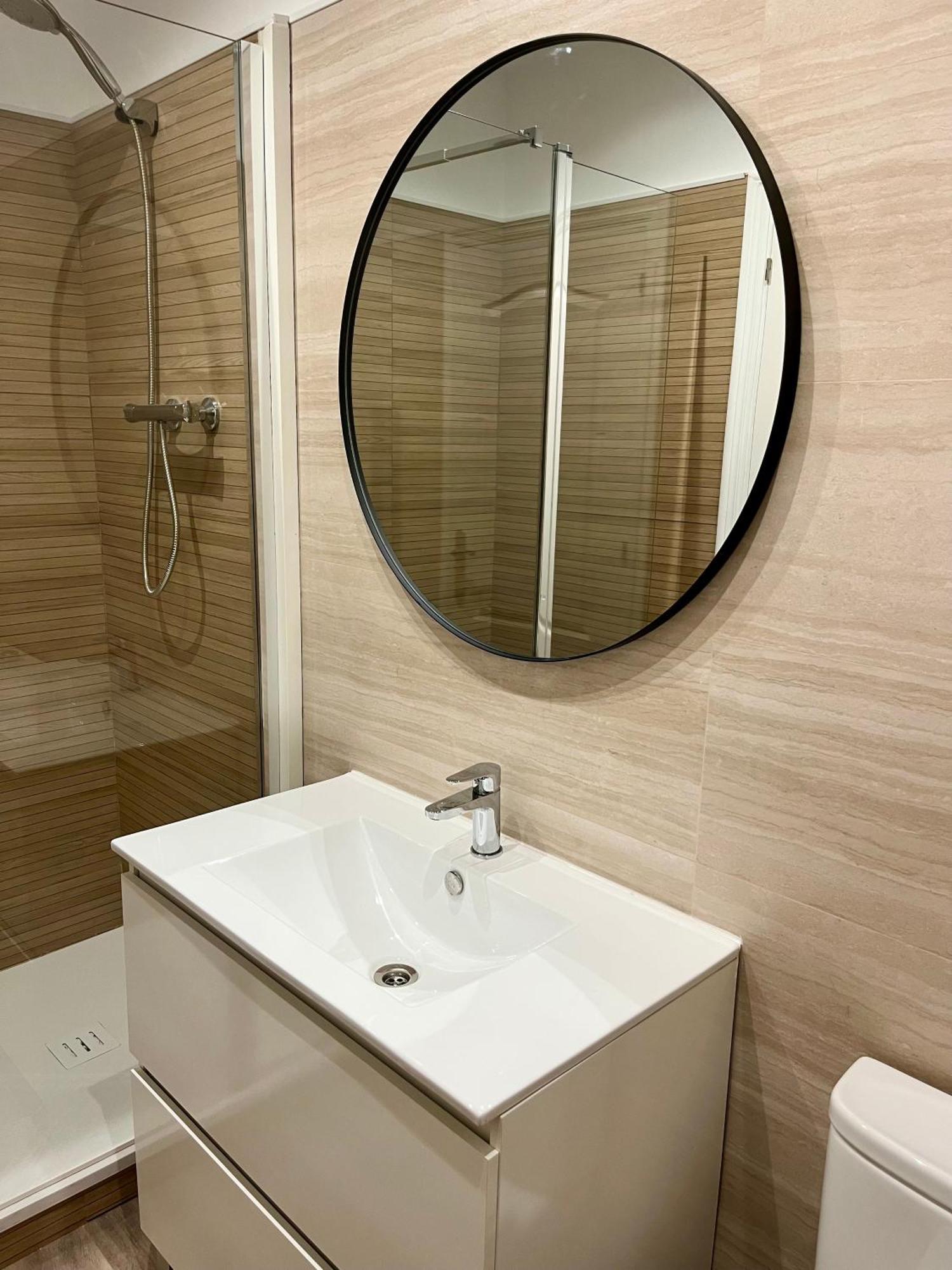 Double or Twin Room Private External Bathroom