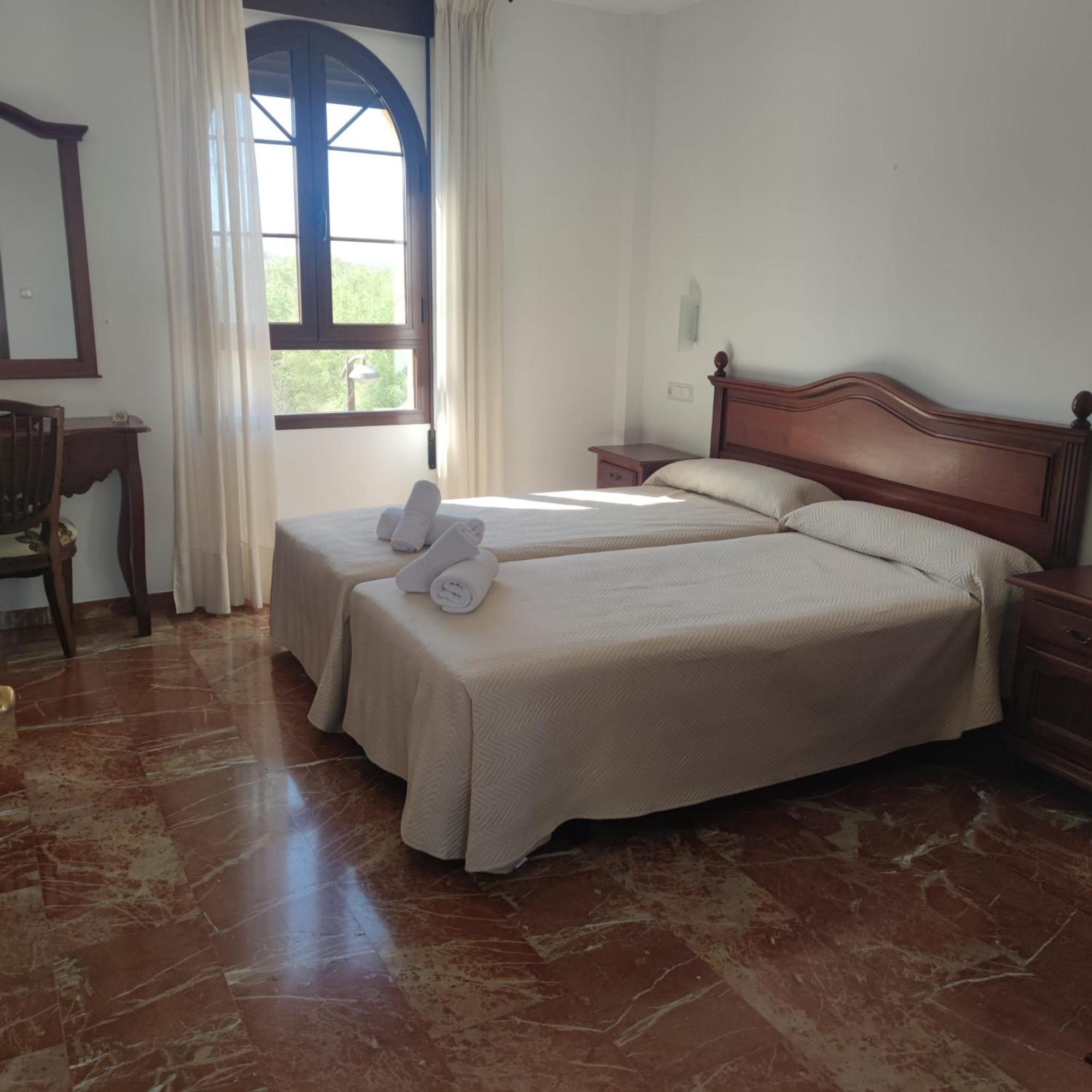 Large Twin Room