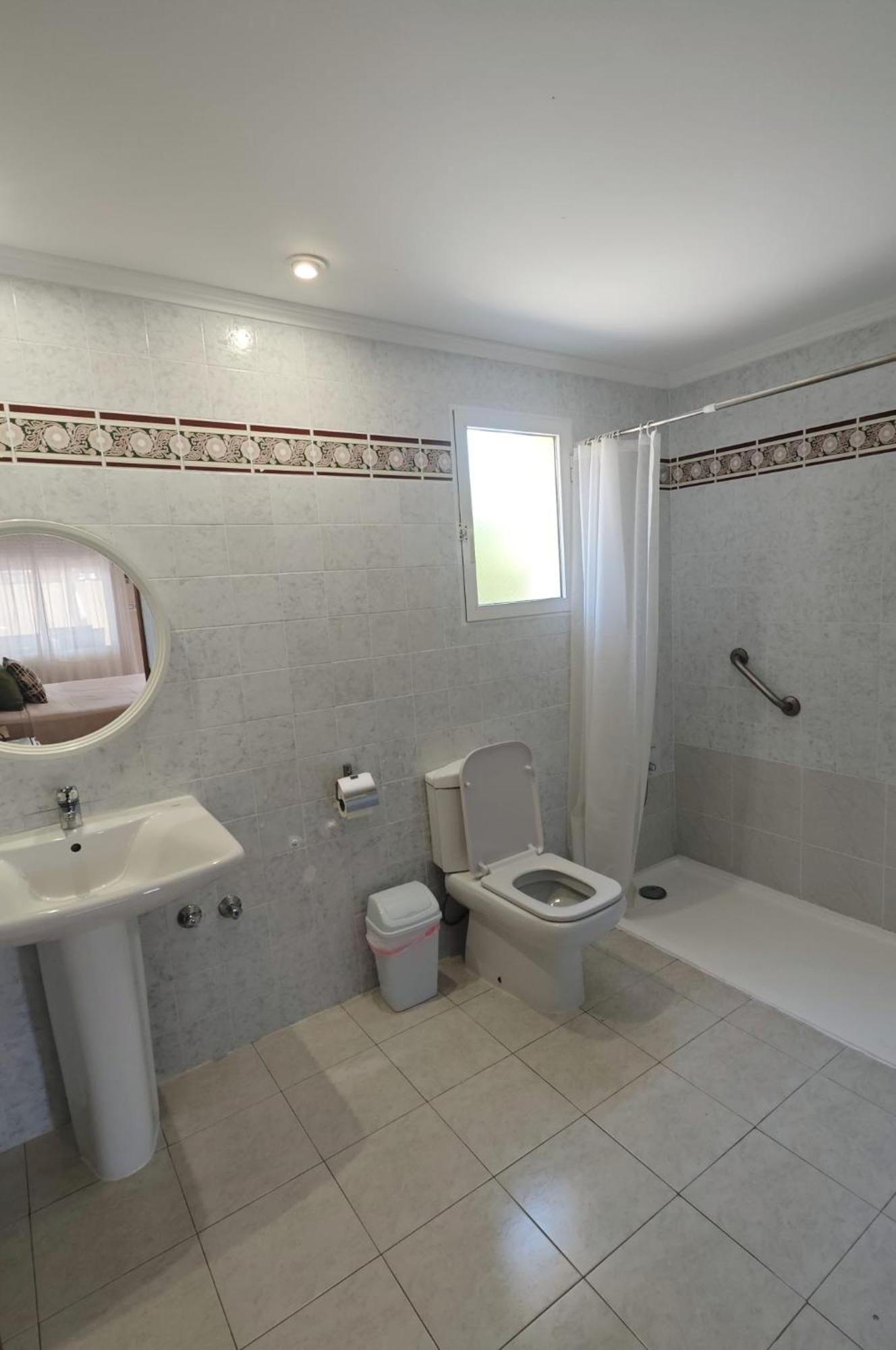 Double Room,1671930279:JPEG