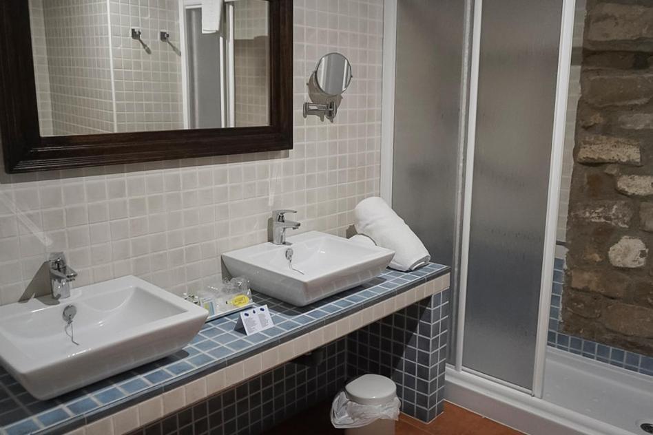 Twin Room,1672563326:JPEG