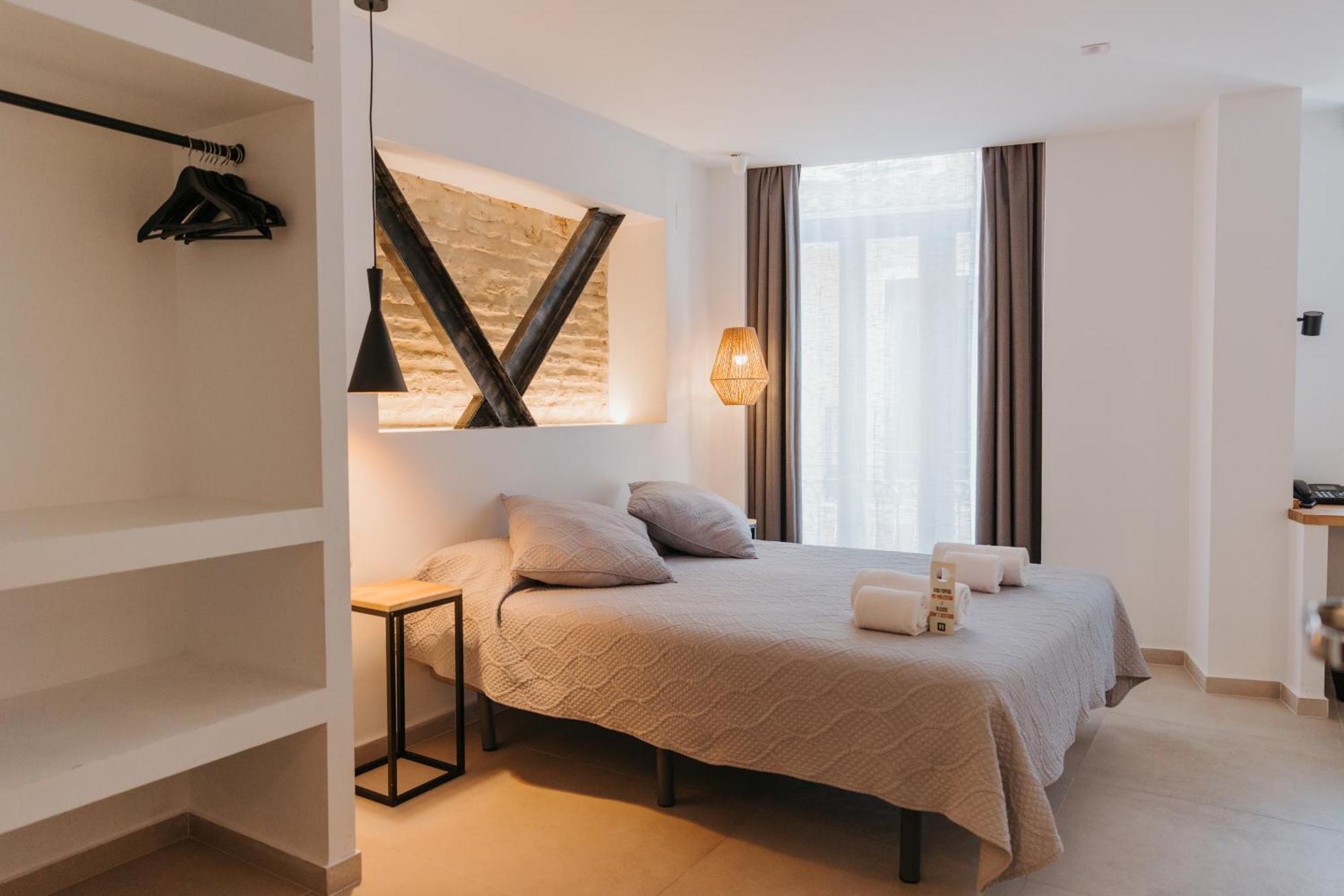 Double Room Private Bathroom