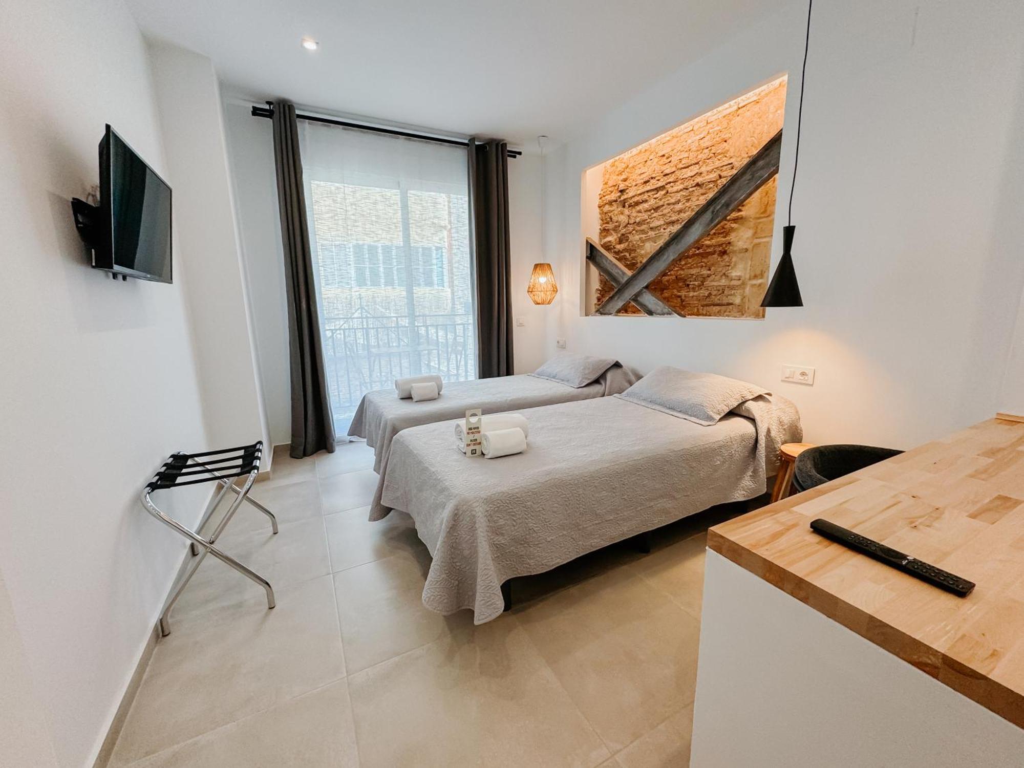 Double Room Private Bathroom