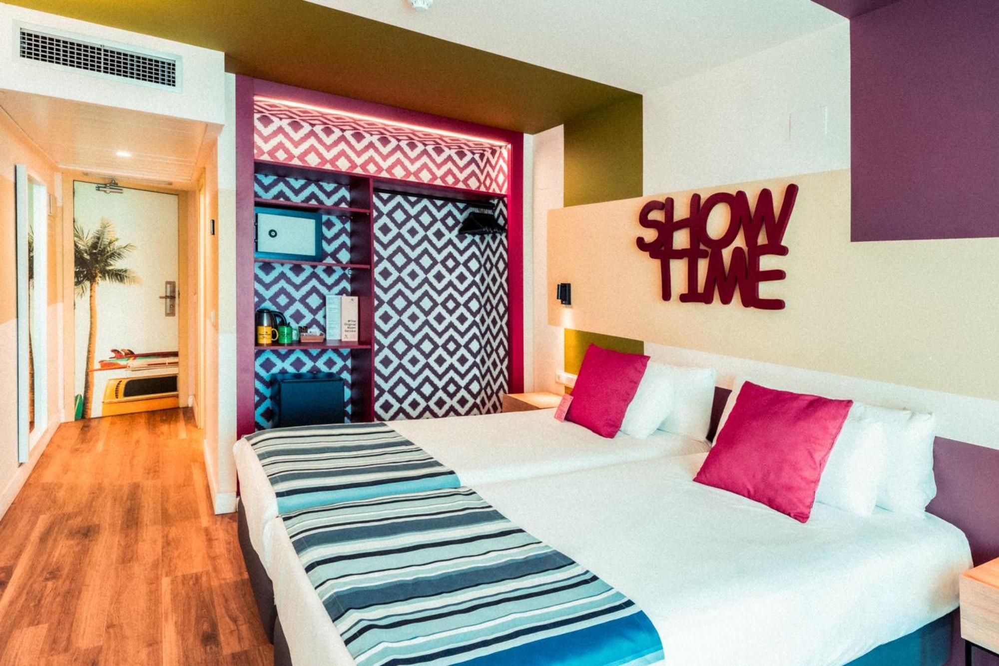 Double Room with Pool View