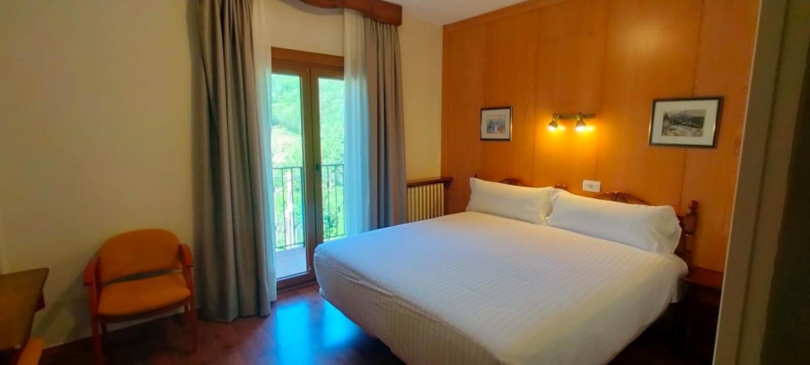 Habitación Doble con terraza y vistas a la montaña