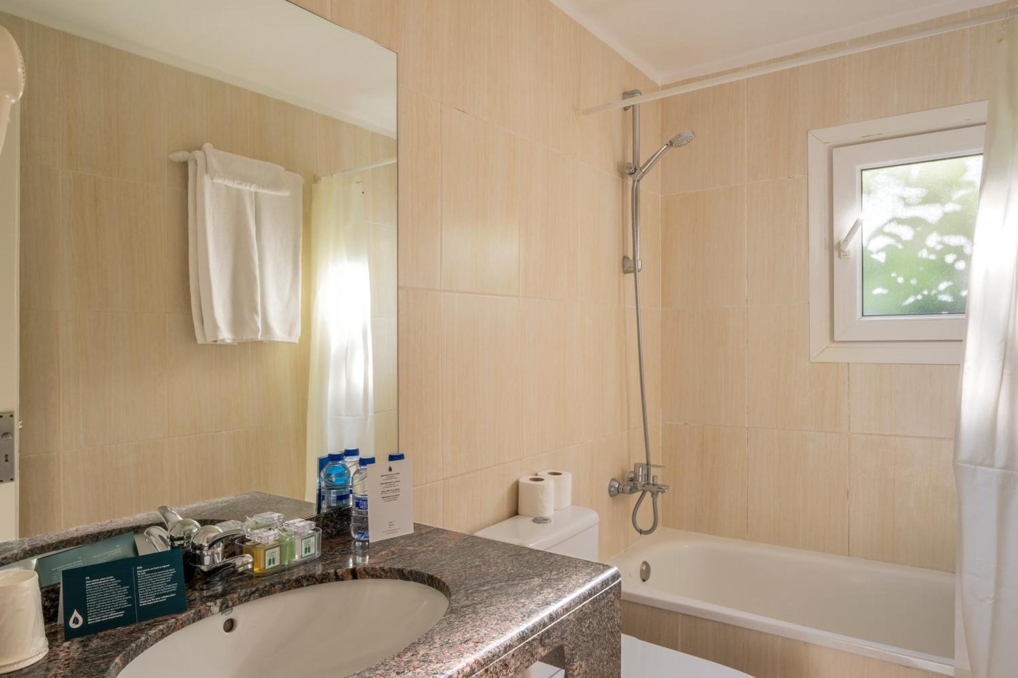 Economy Double or Twin Room