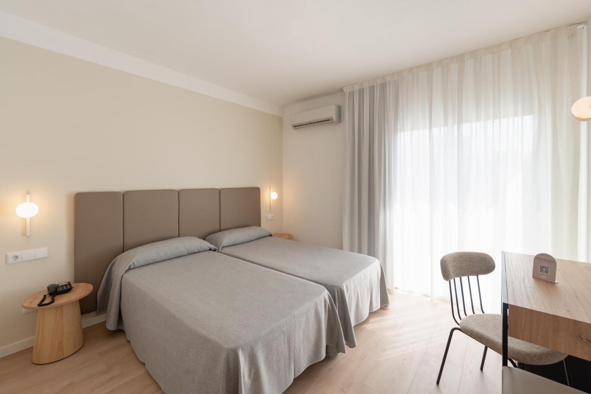 Twin Room Terrace