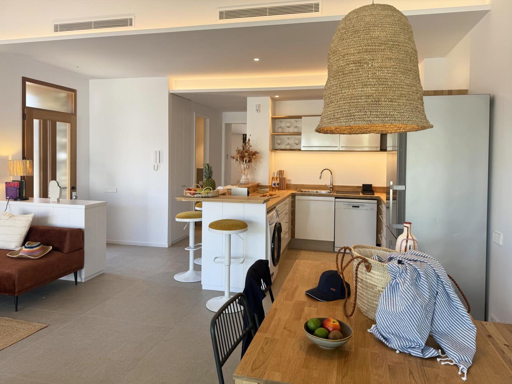Two-Bedroom Apartment with Sea View,1683954778:JPEG