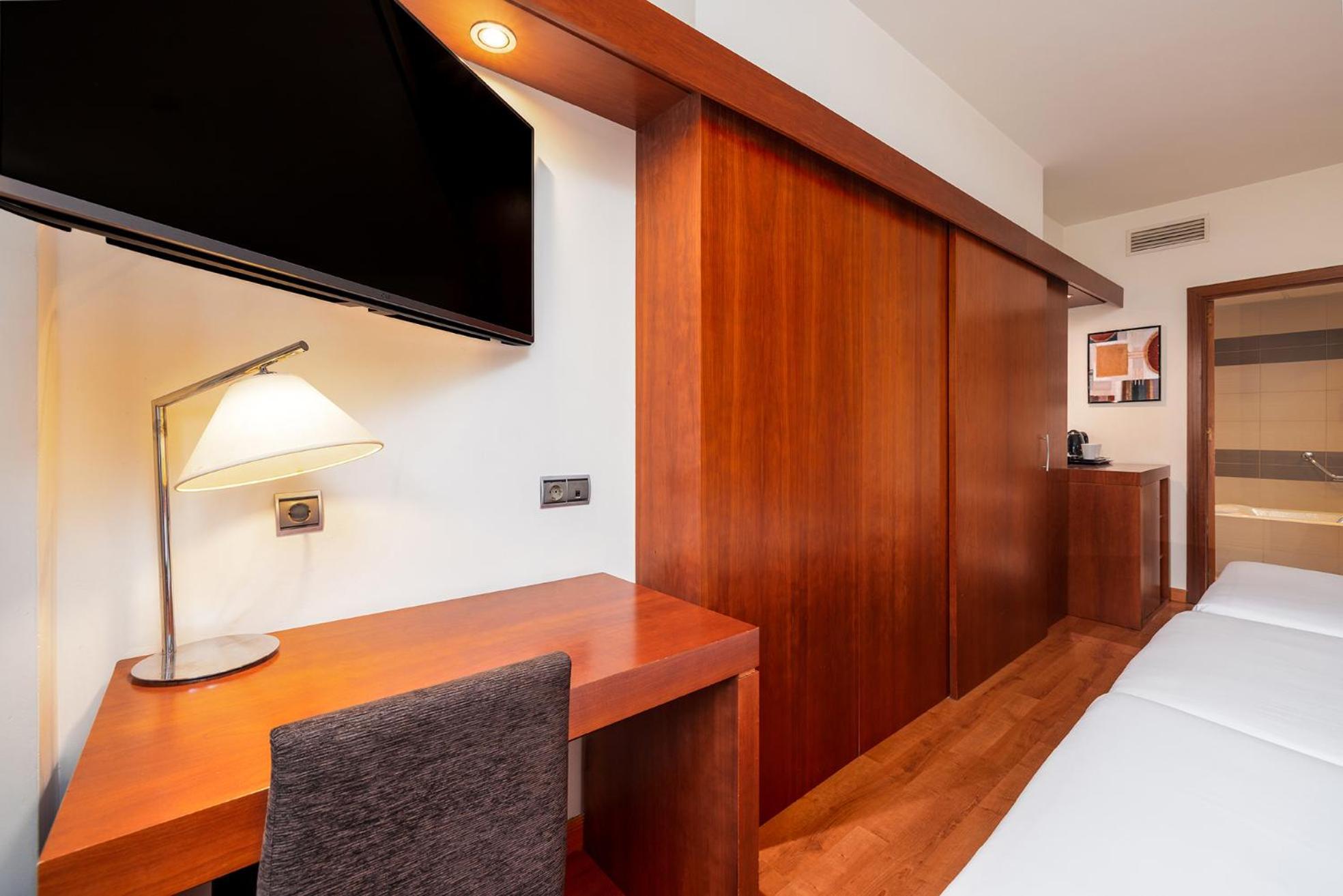 Habitación Doble con cama supletoria - 1 o 2 camas (3 adultos)