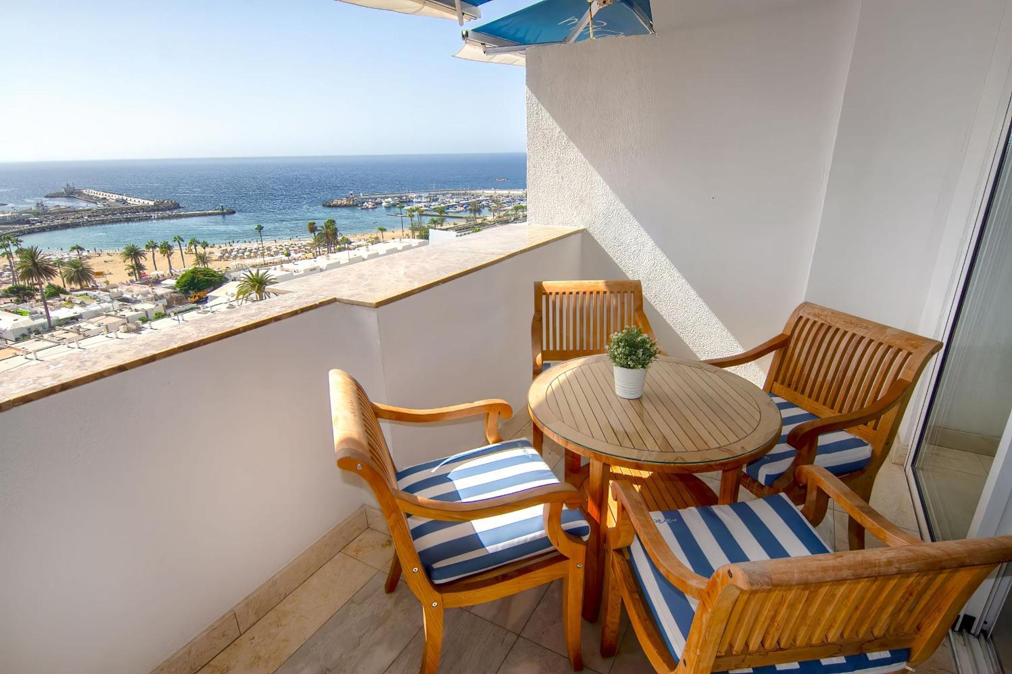 Deluxe One-Bedroom Apartment,1696621026:JPEG