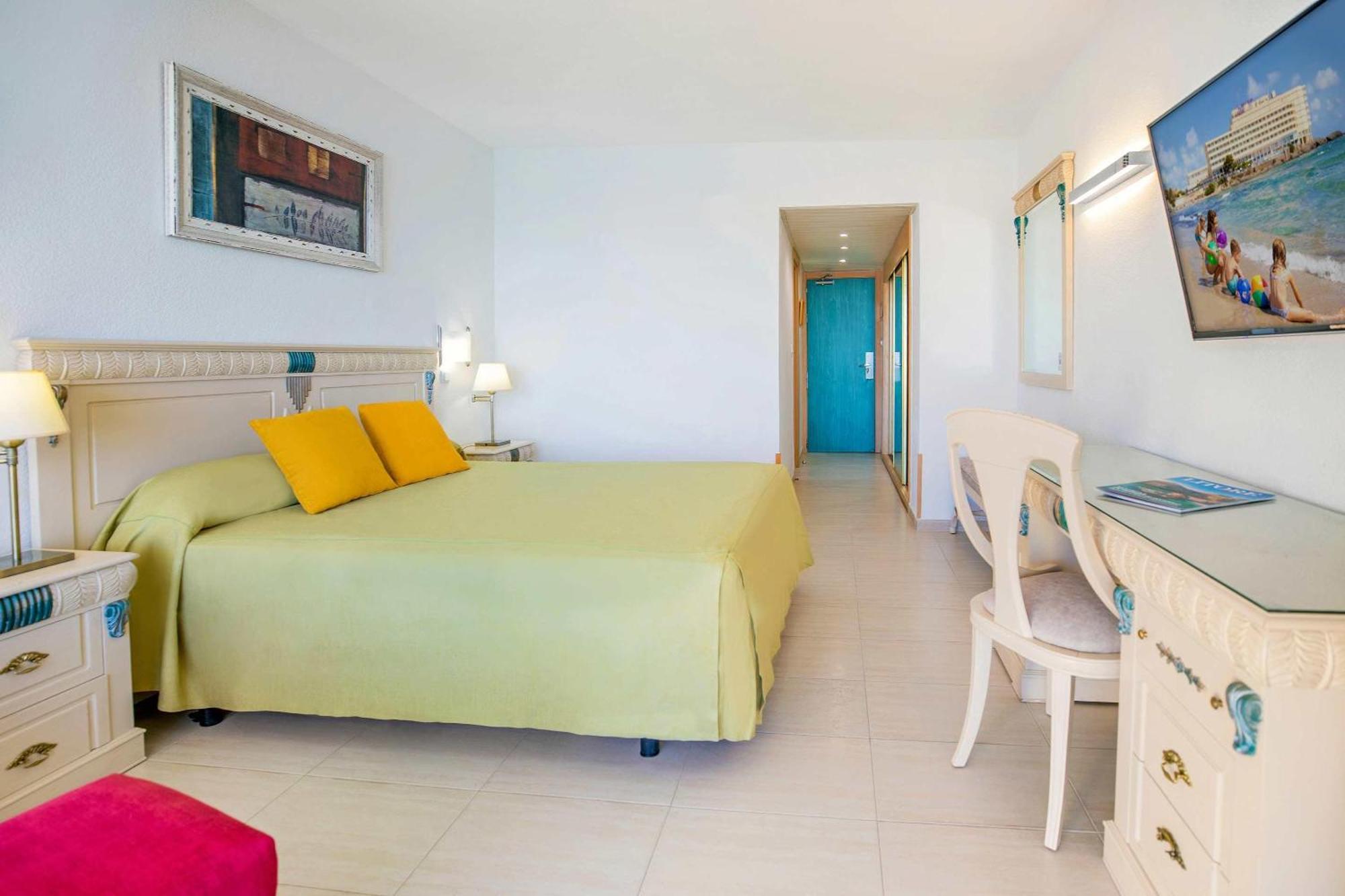 Double or Twin Room with Terrace,1697926253:JPEG