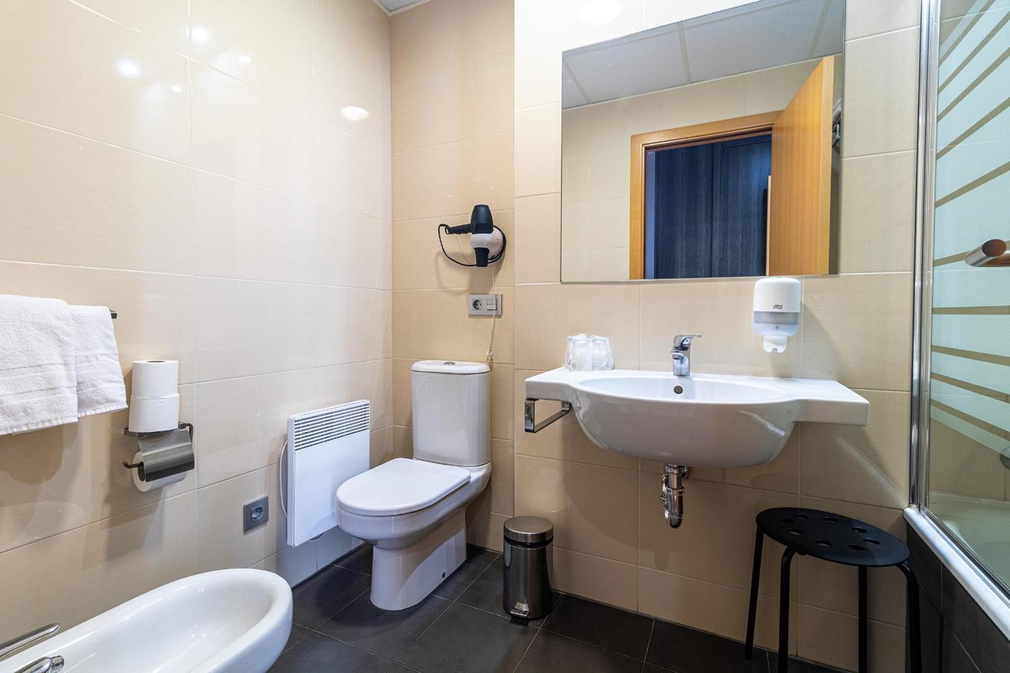 Chambre Double avec Lit d'Appoint