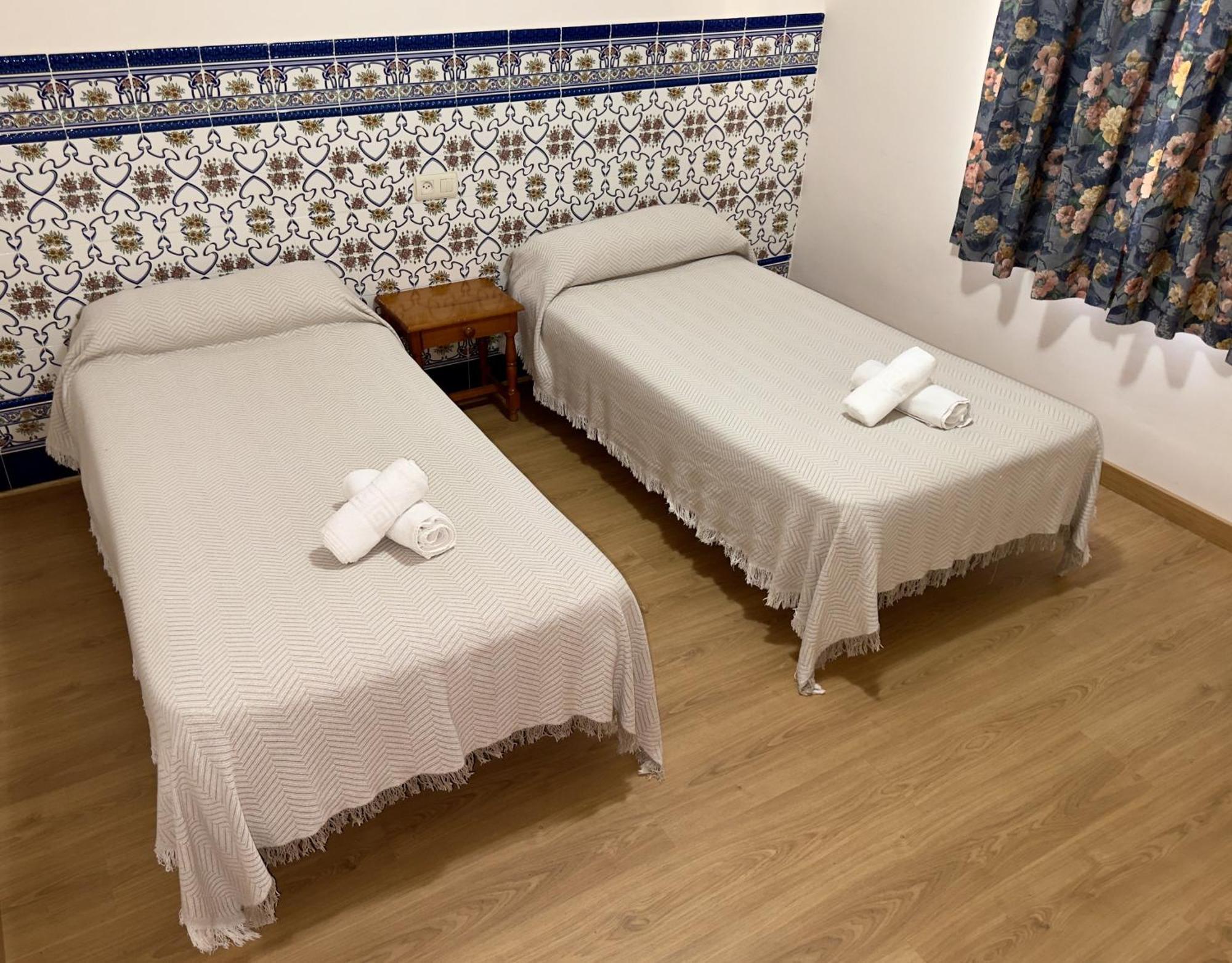 Budget Twin Room,1699423017:JPEG