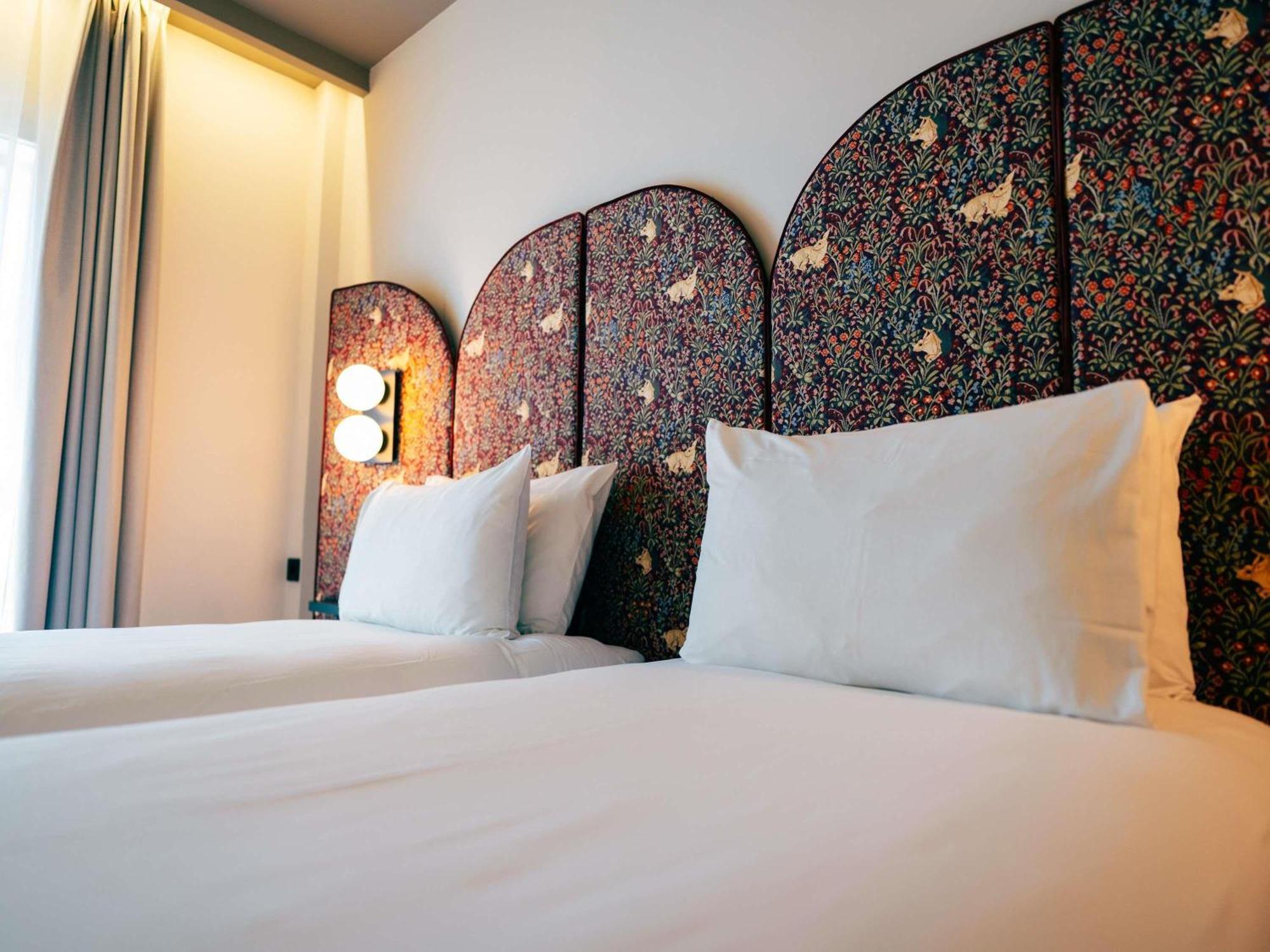 Standard room 2 single beds