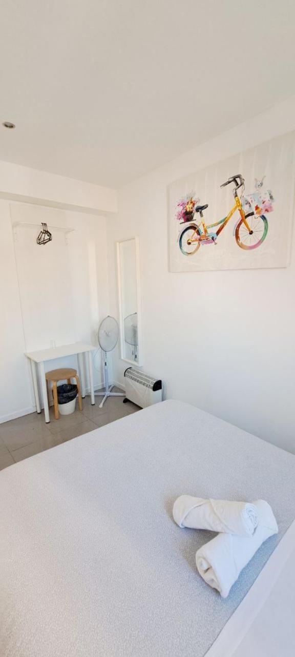 Double Room Private Bathroom