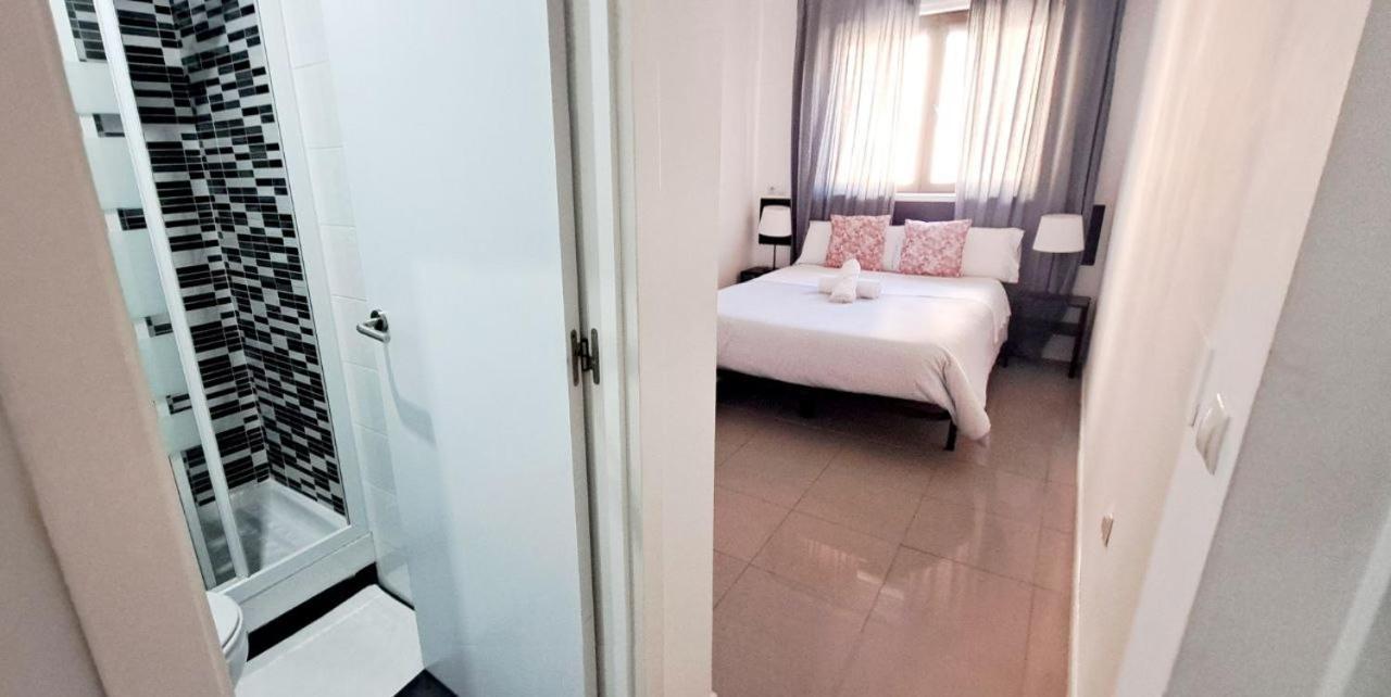 Double Room Private Bathroom