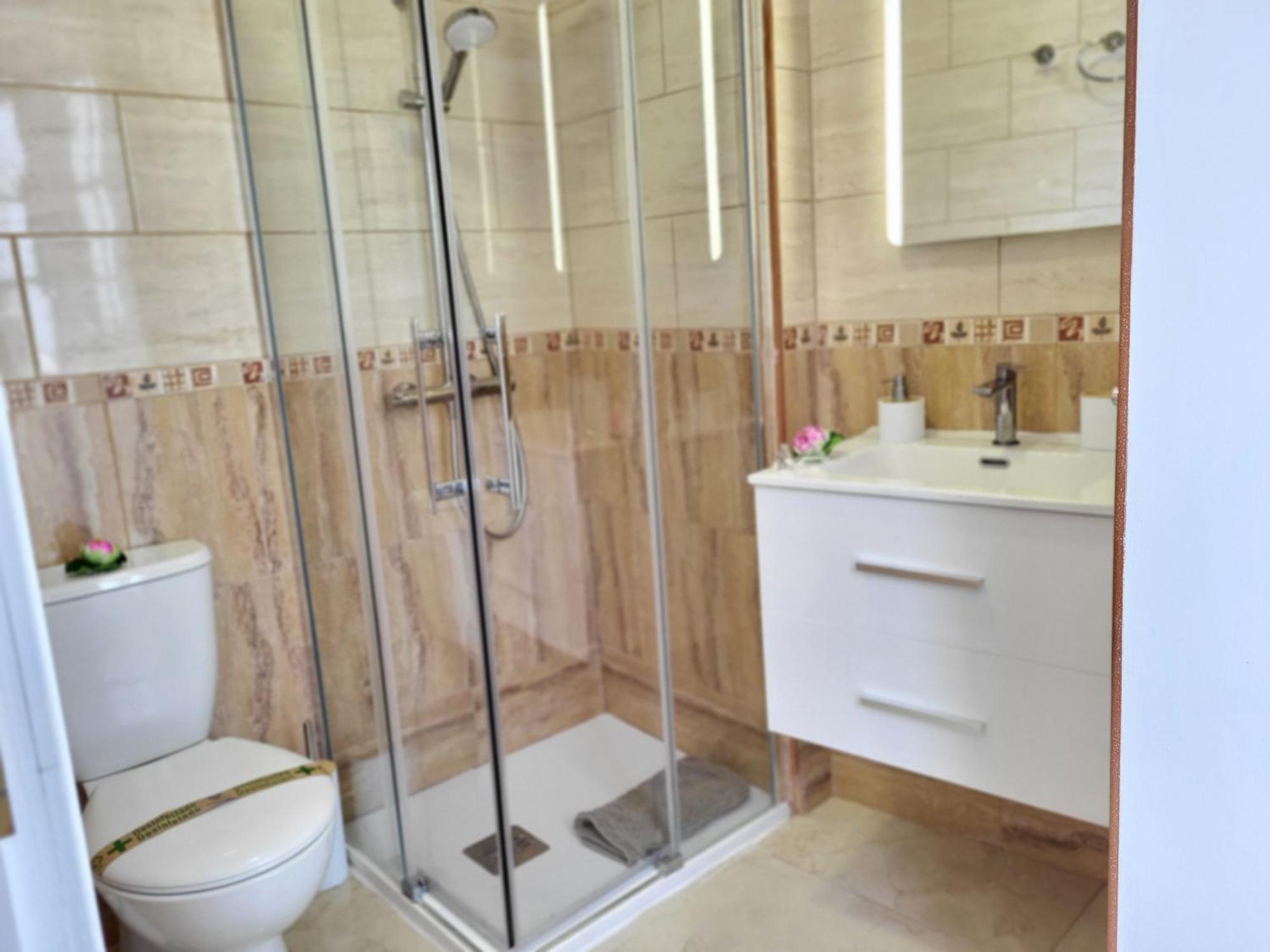 Camera Matrimoniale con Bagno Privato