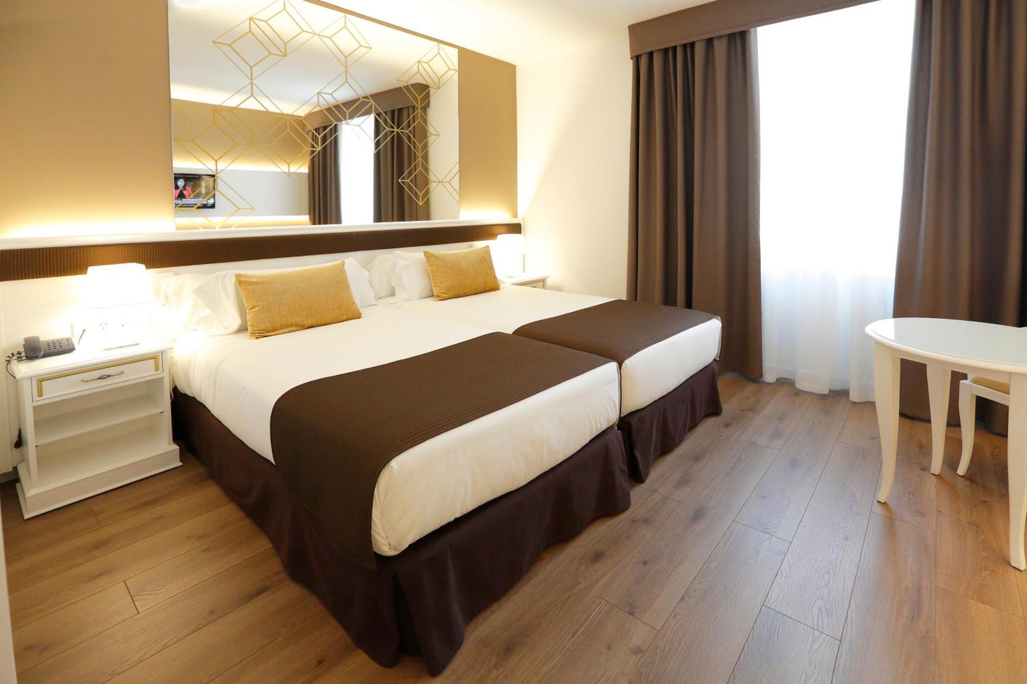 Twin Room,1273014148:JPEG