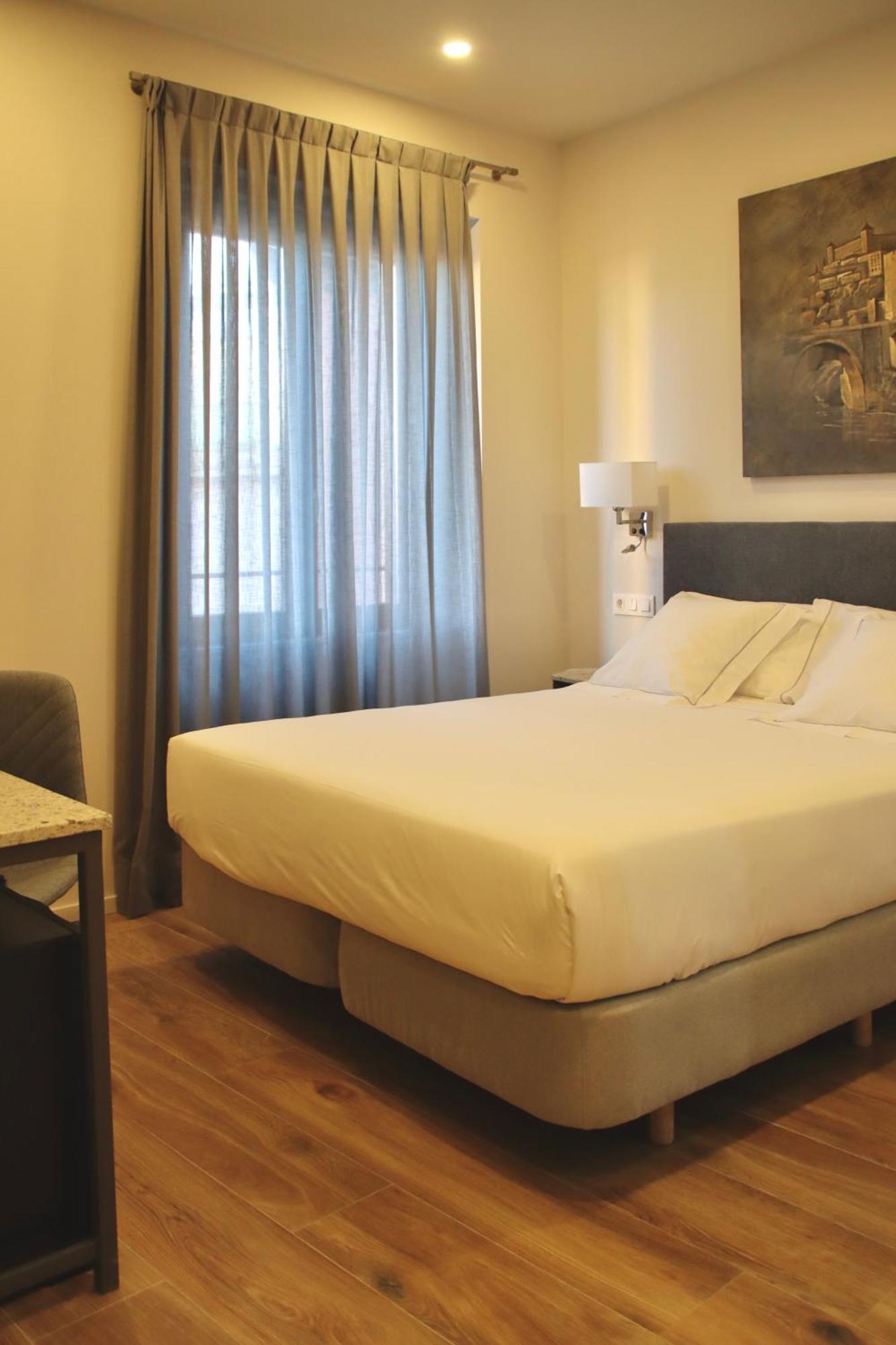 Double Room Private Bathroom