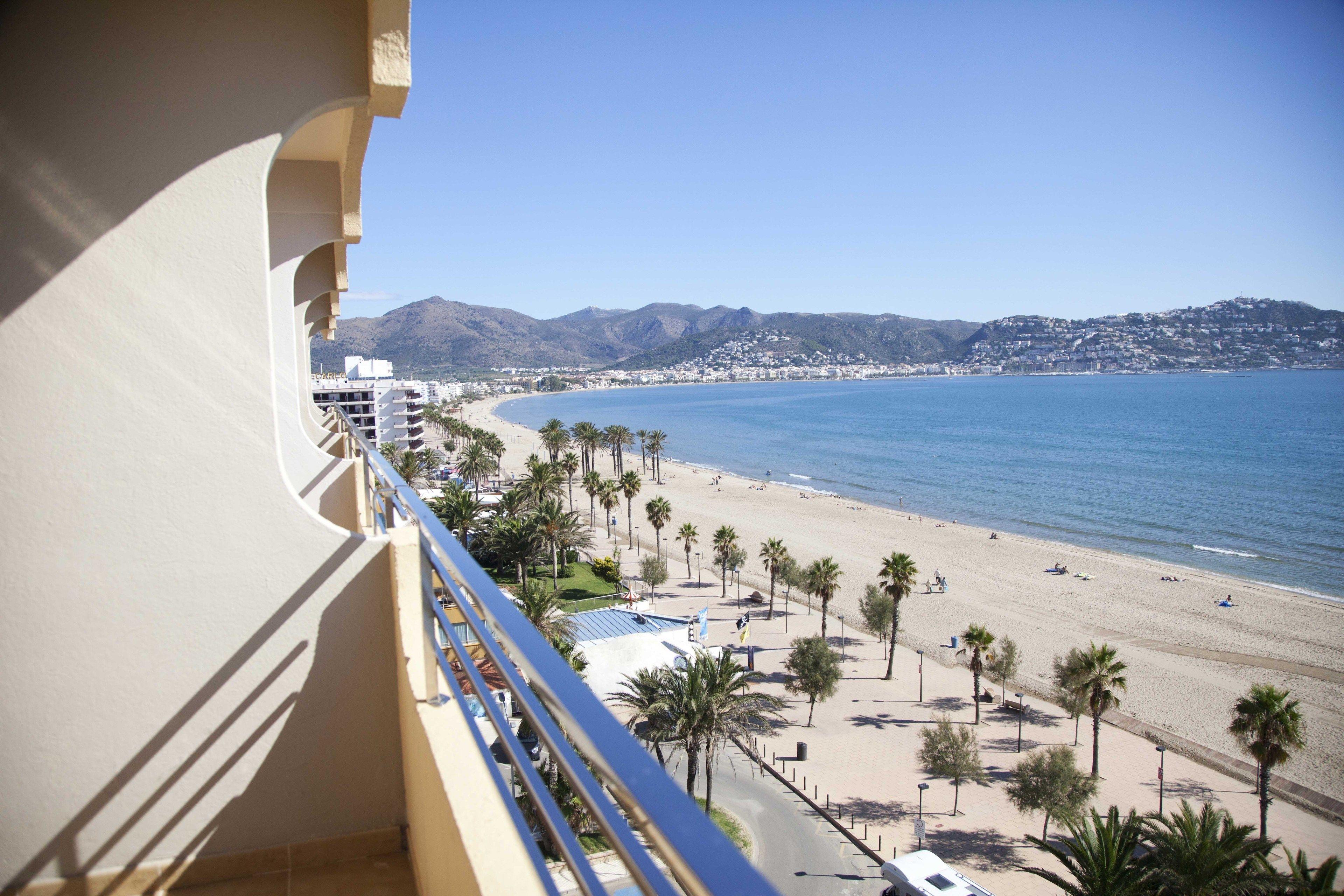 Double or Twin Room Sea View