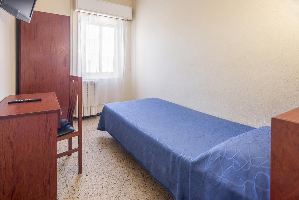 Single Room,718980538:JPEG