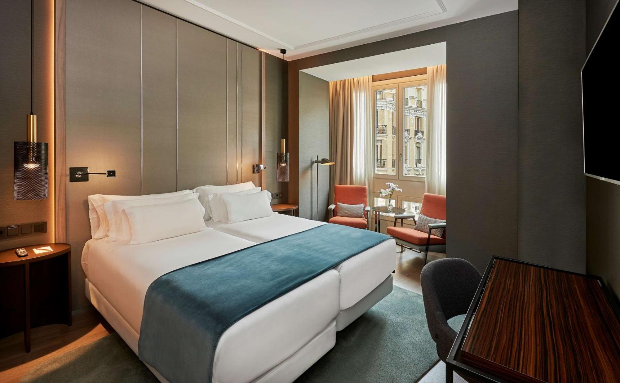 Premium Çift Kişilik veya İki Yataklı Oda - Gran Via Manzaralı
