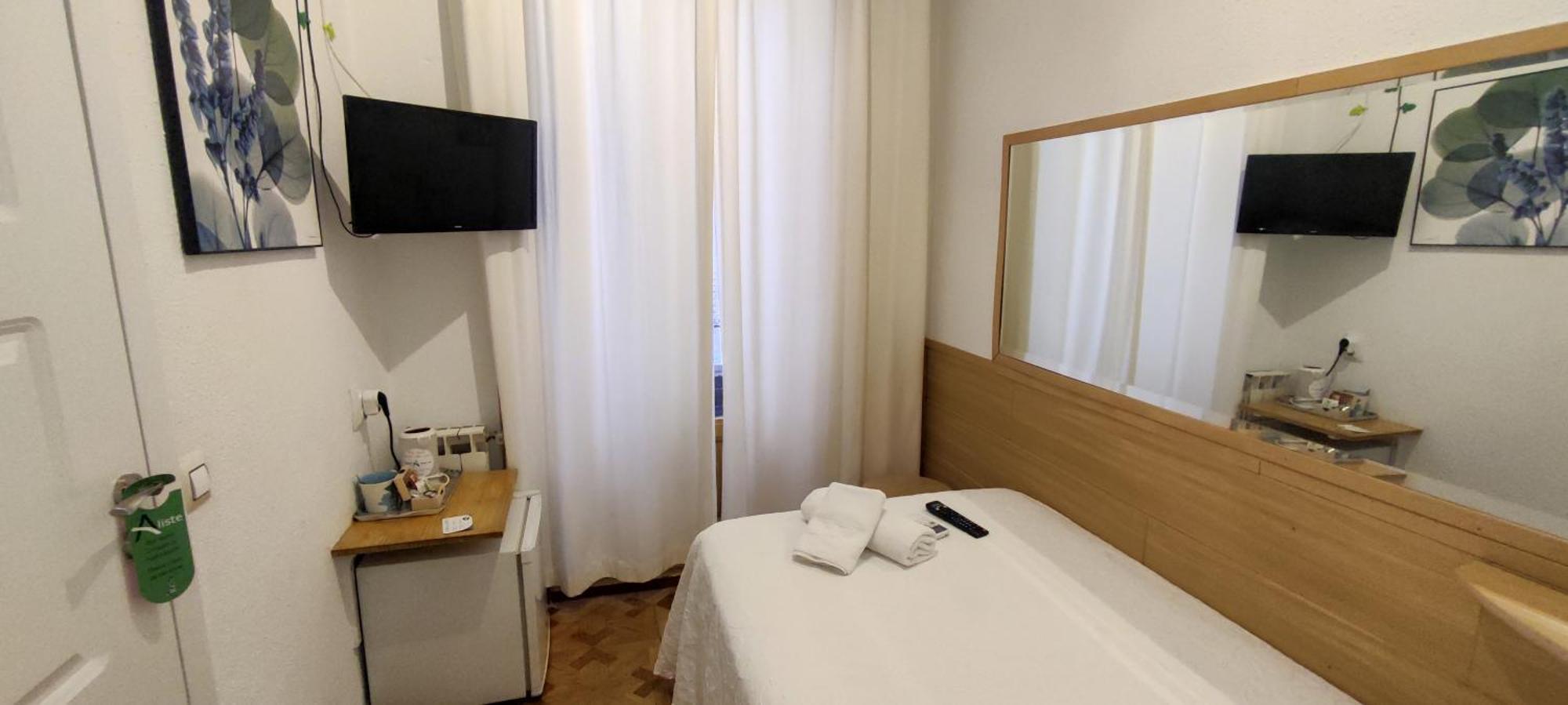 Small Single Room