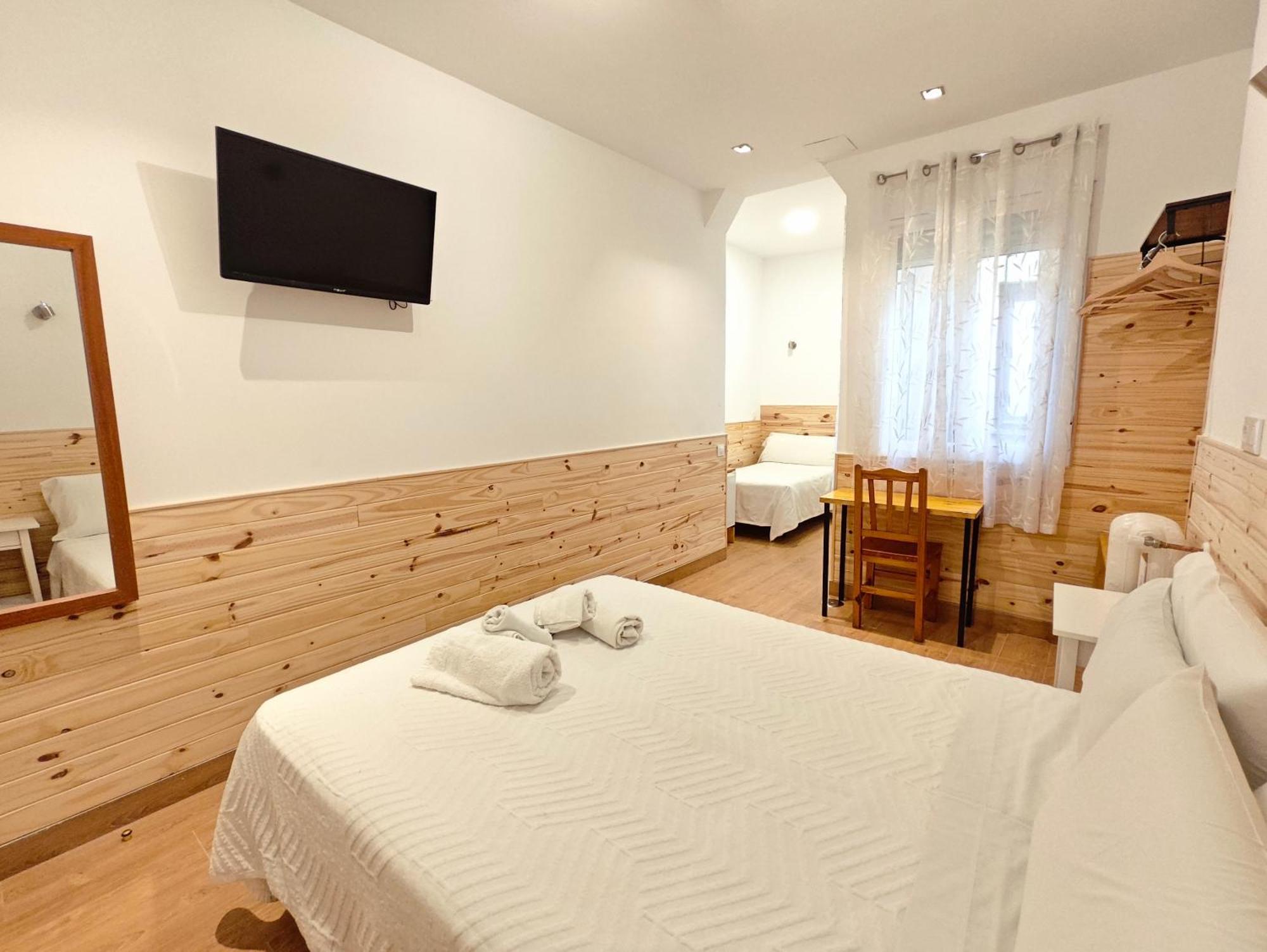Triple Room Private Bathroom