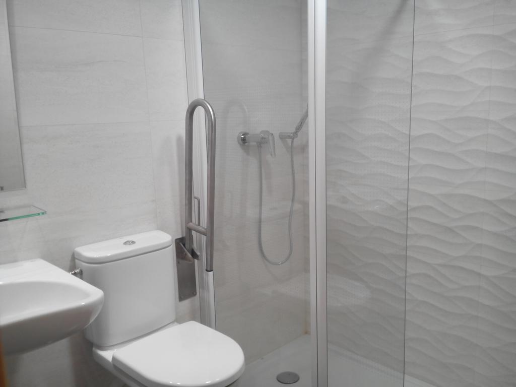 Single Room,641282682:JPEG