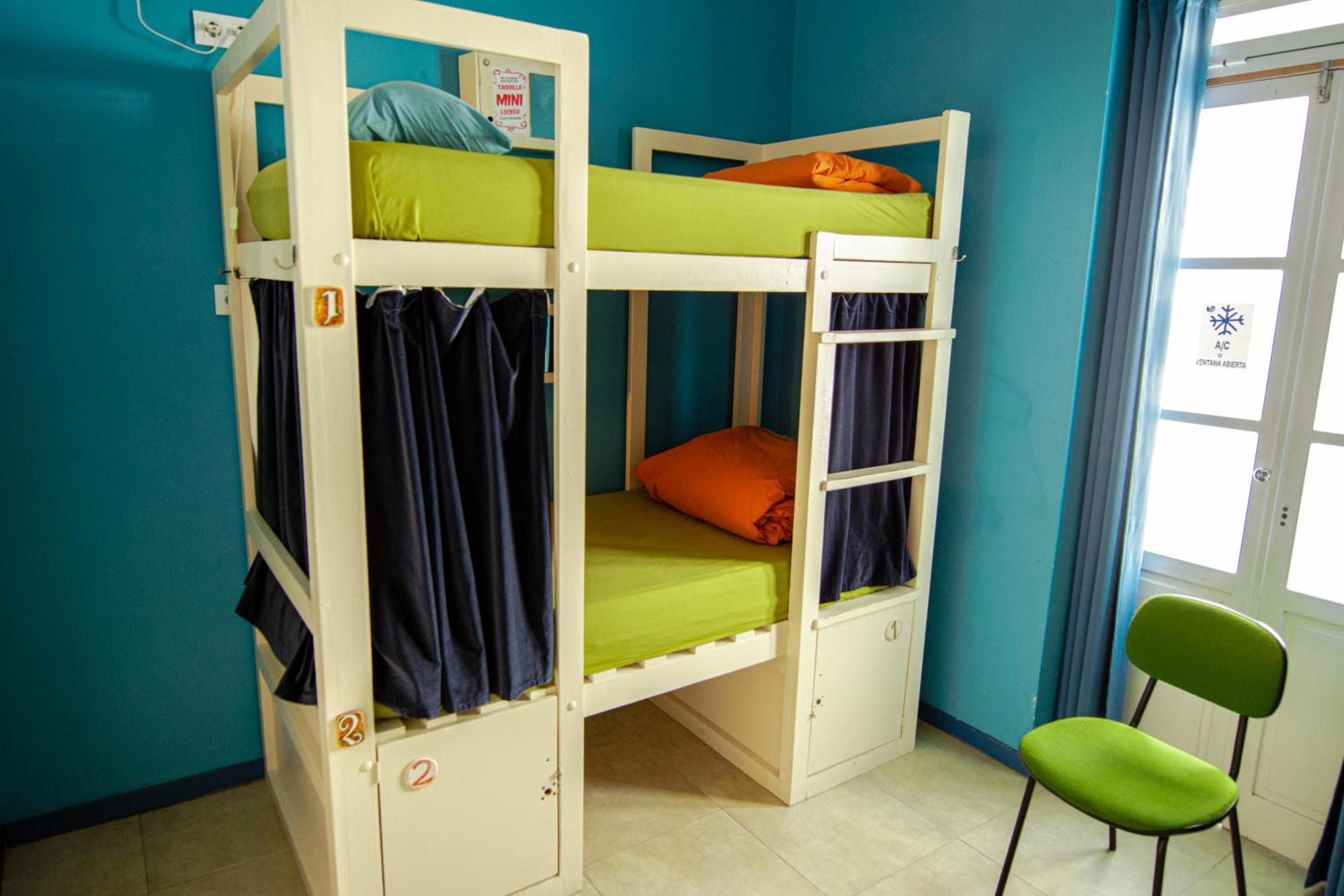 Bed 4-Bed Mixed Dormitory Room Private External Bathroom