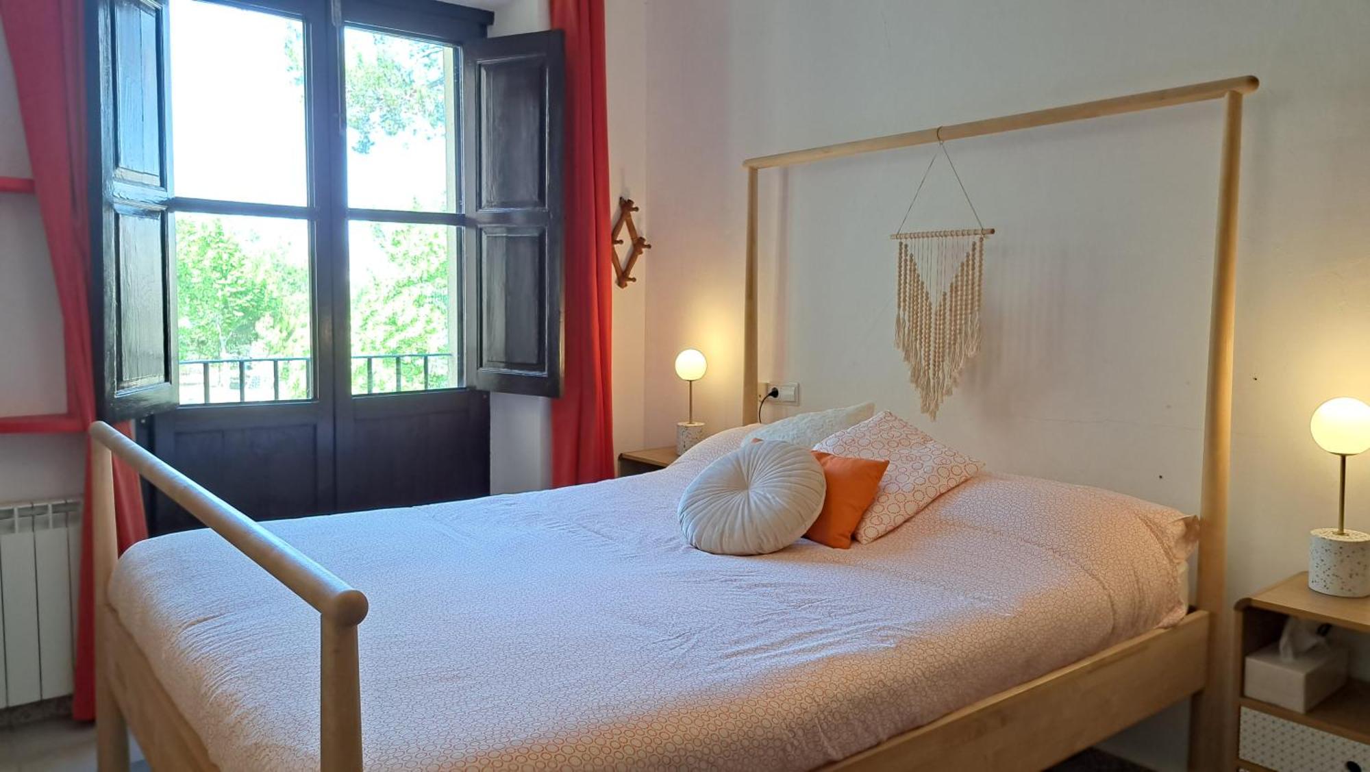Double Room Private External Bathroom