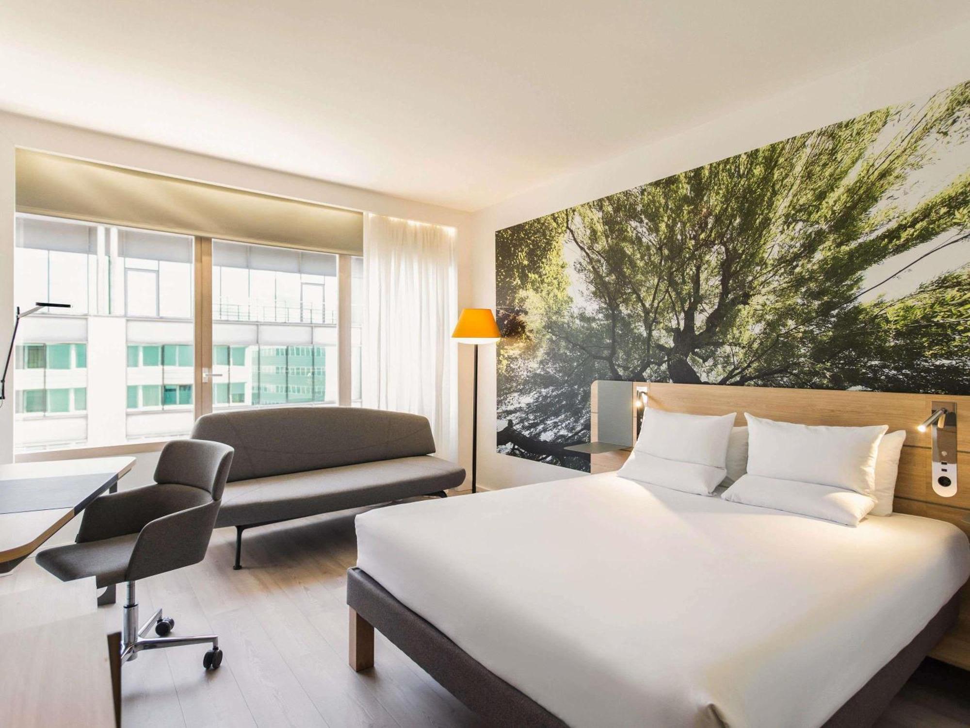 Superior Queen Room - Plaza Building,1756401094:JPEG