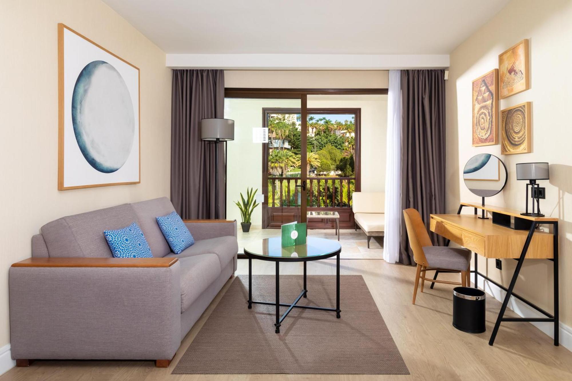 Chambre Deluxe (2 Adultes + 2 Enfants)