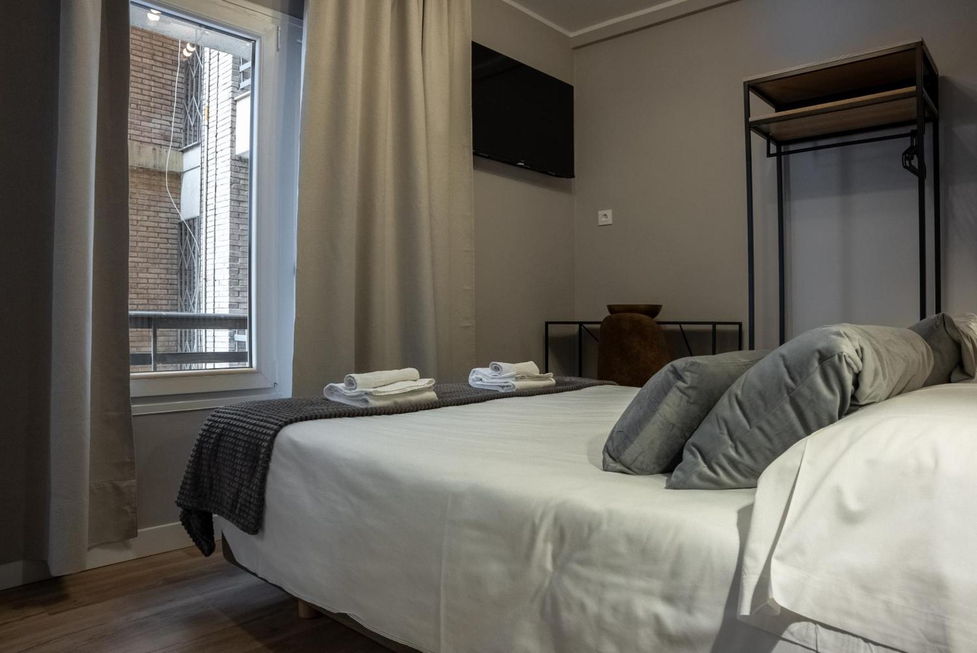 Double Room Private Bathroom