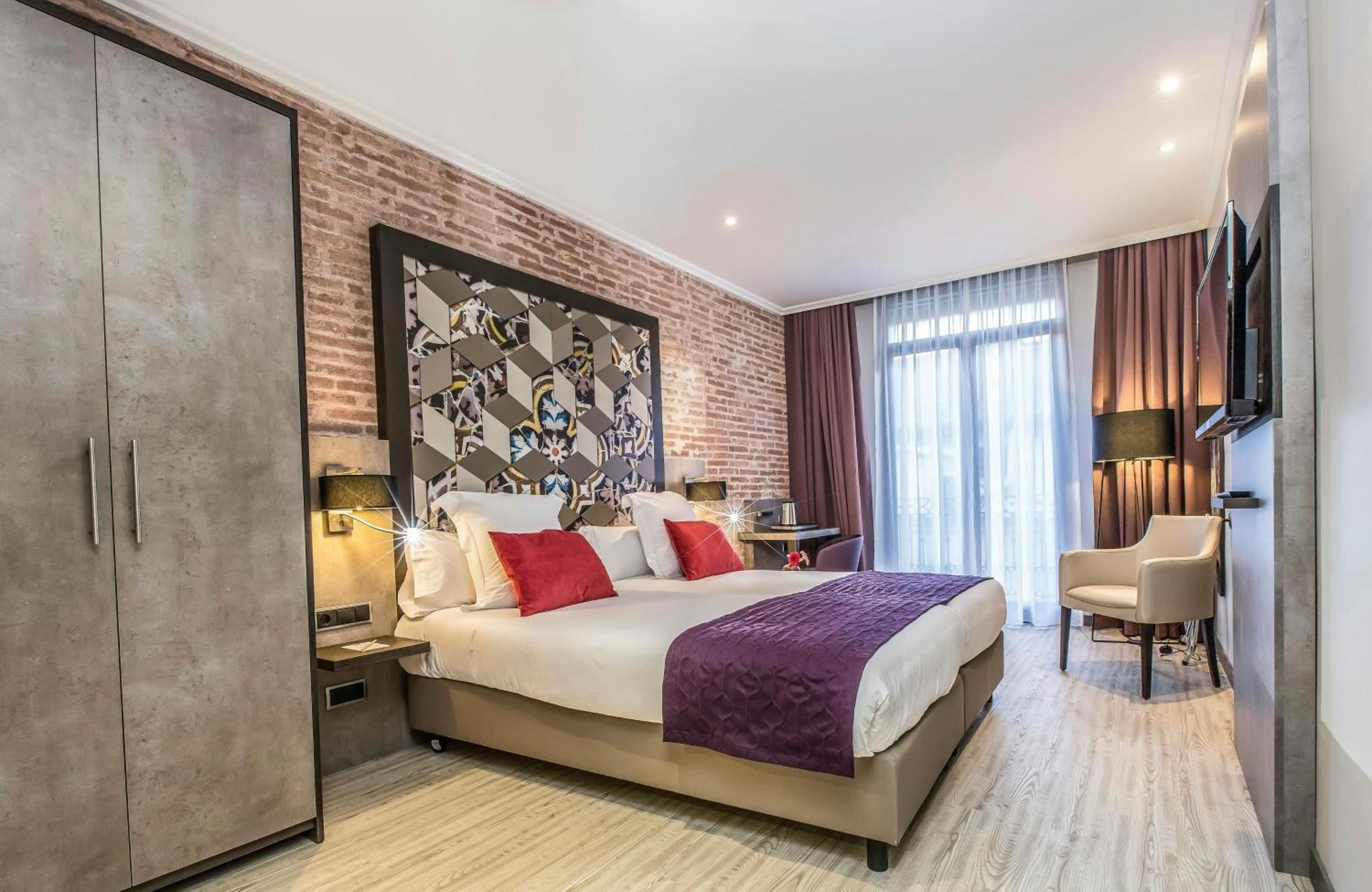 Quarto Comfort com Cama de Casal ou 2 de Solteiro