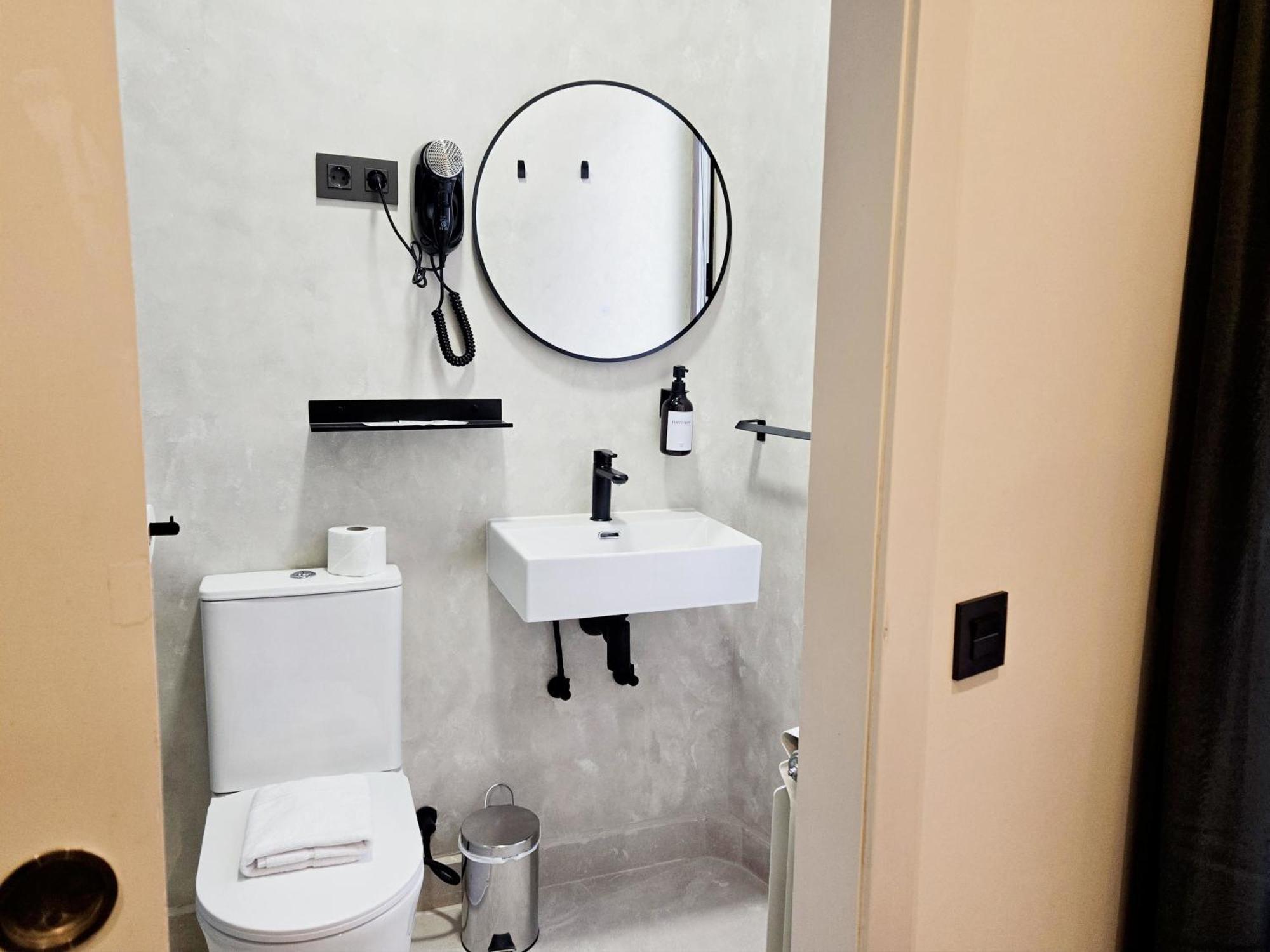 Double Room with Extra Bed,1746892212:JPEG