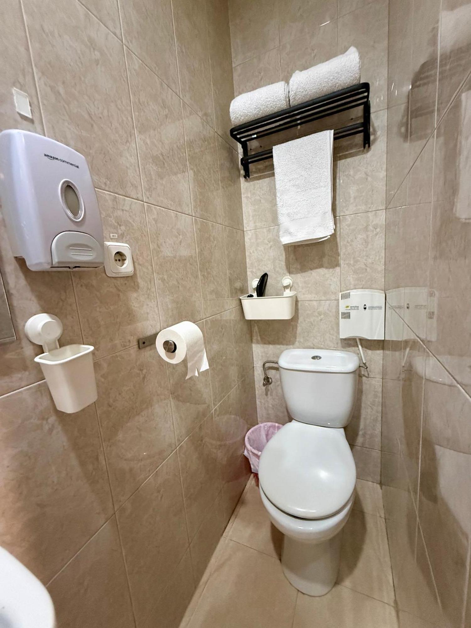 Double Room Private Bathroom