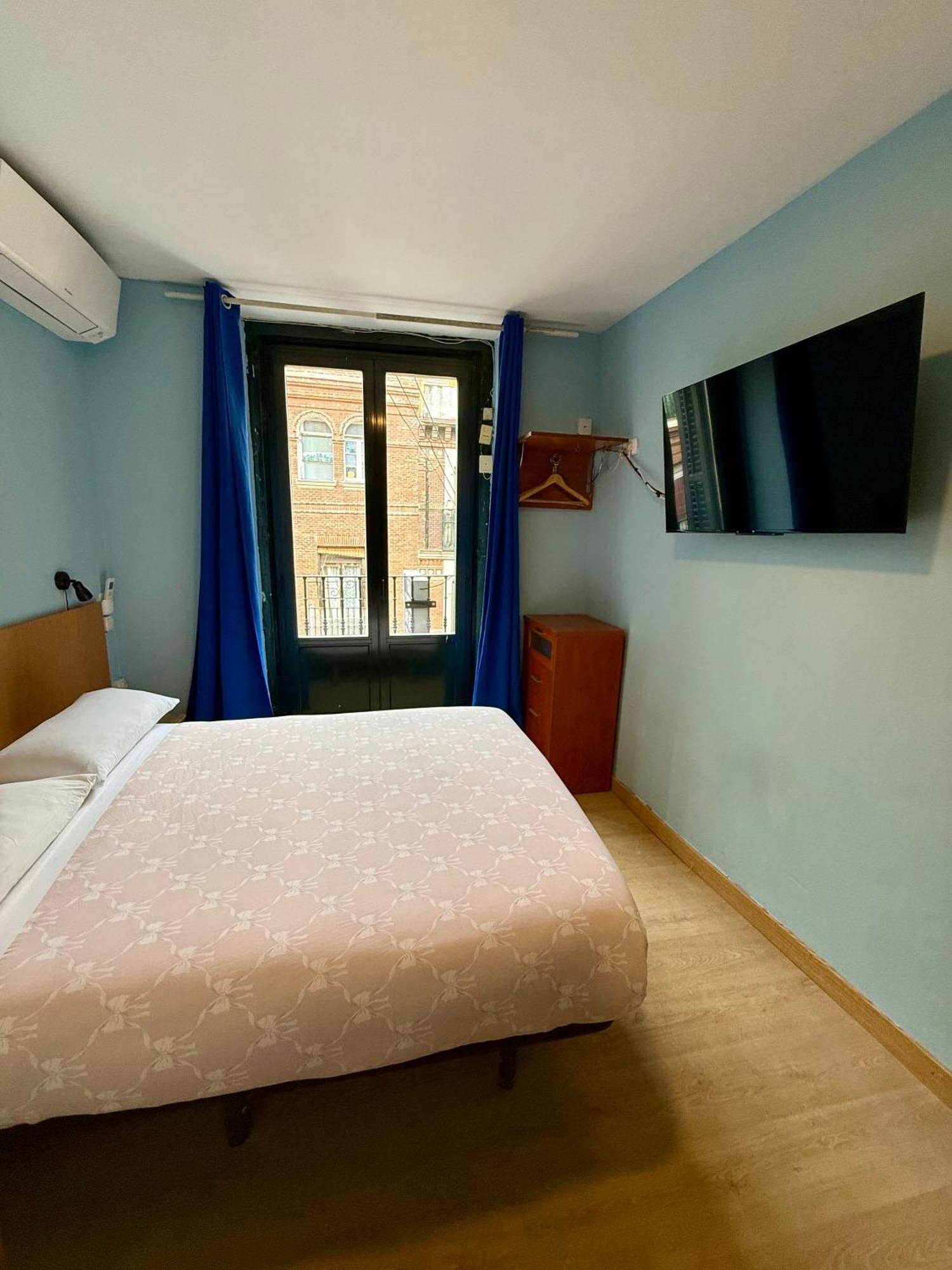 Double Room Private Bathroom
