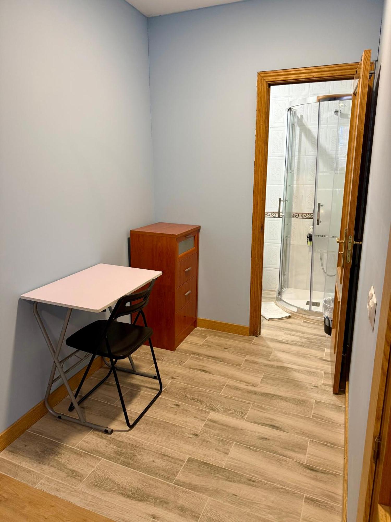 Double Room Private Bathroom