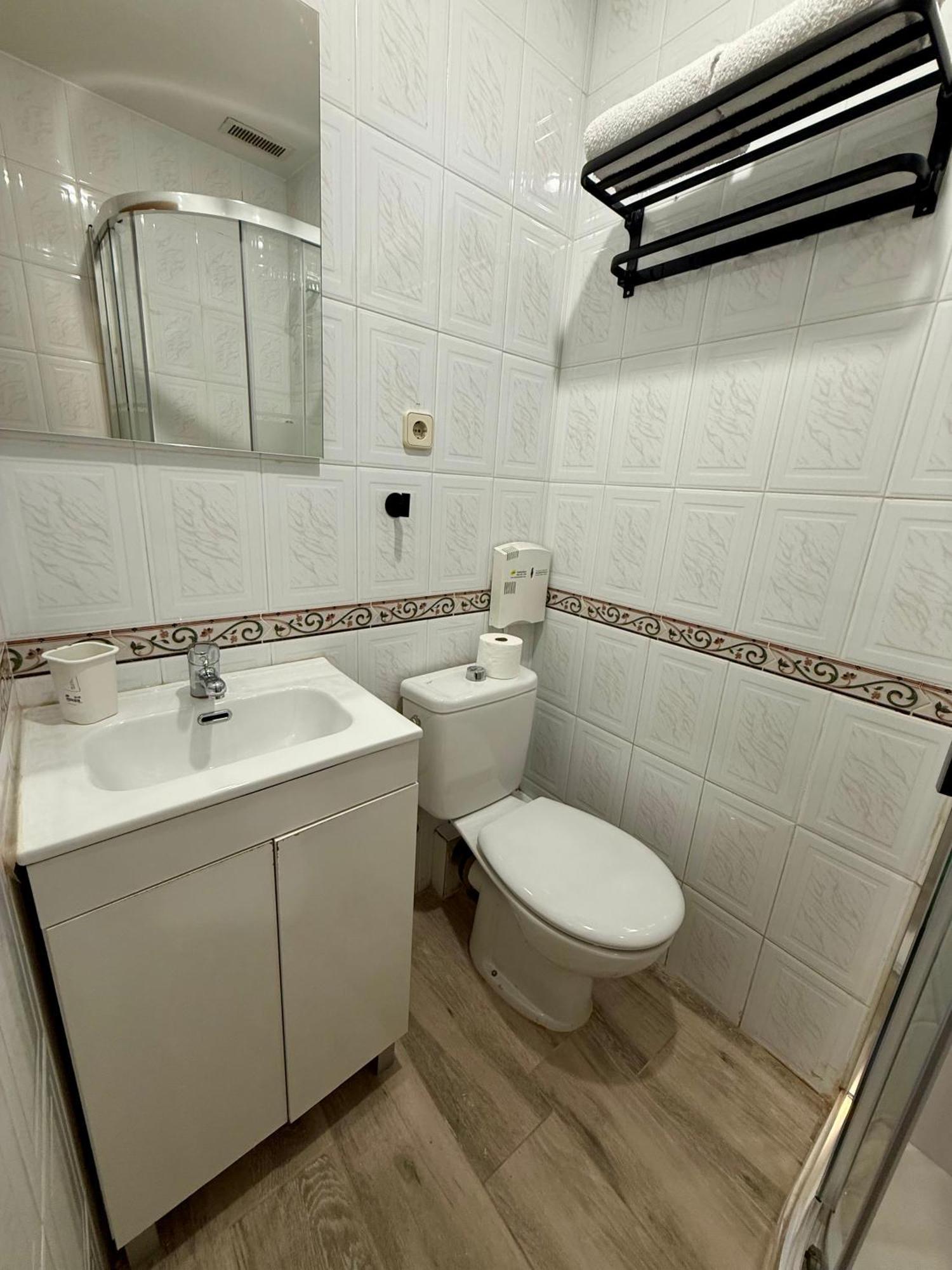 Triple Room Private Bathroom