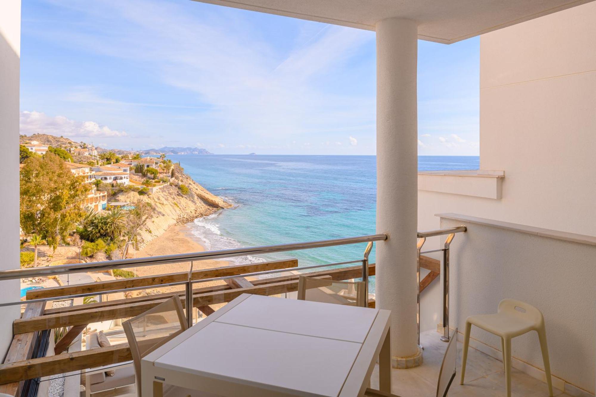Apartamento de 2 dormitorios con balcón o terraza