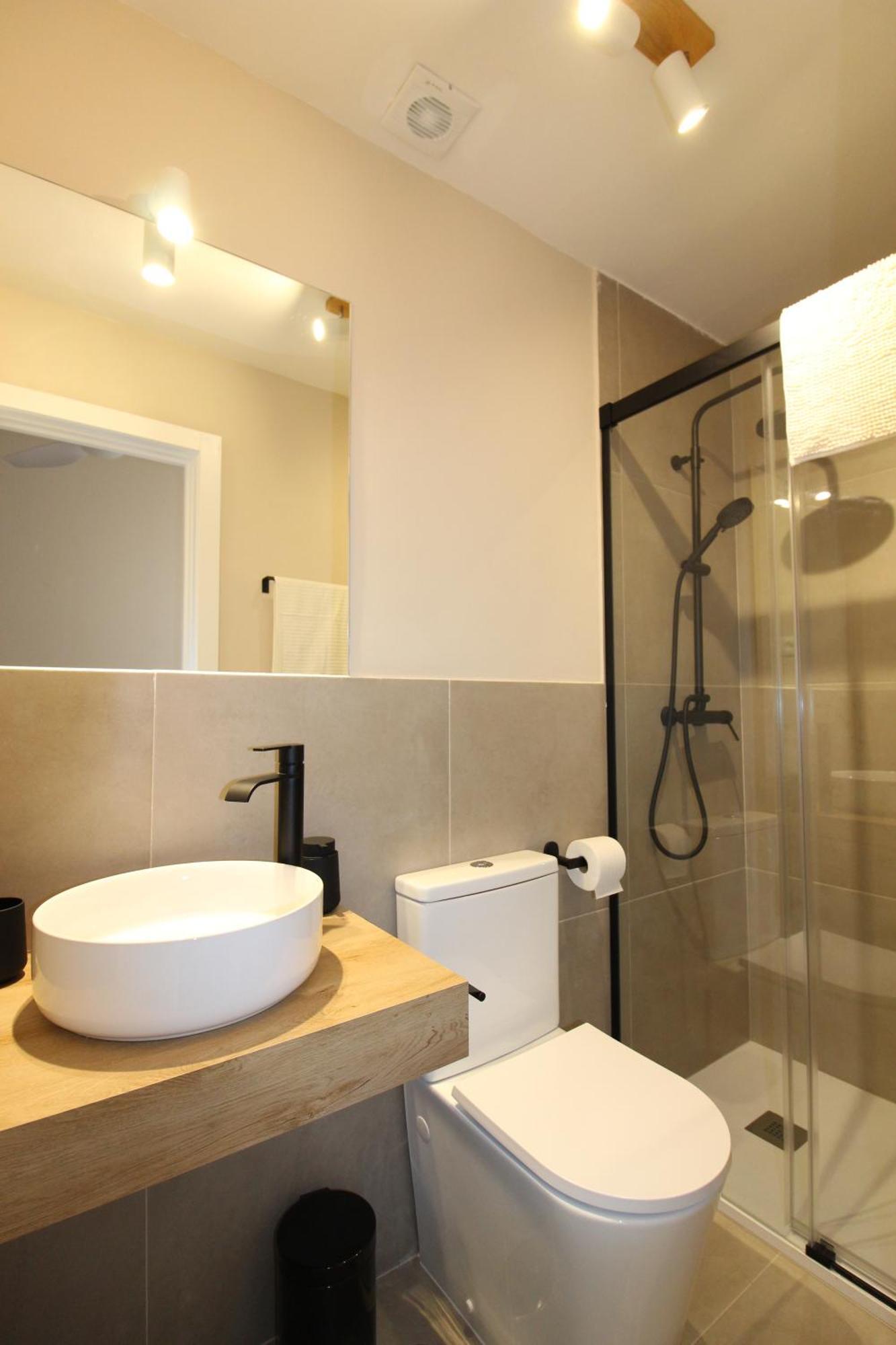 Single Room with Bath,1747866458:JPEG