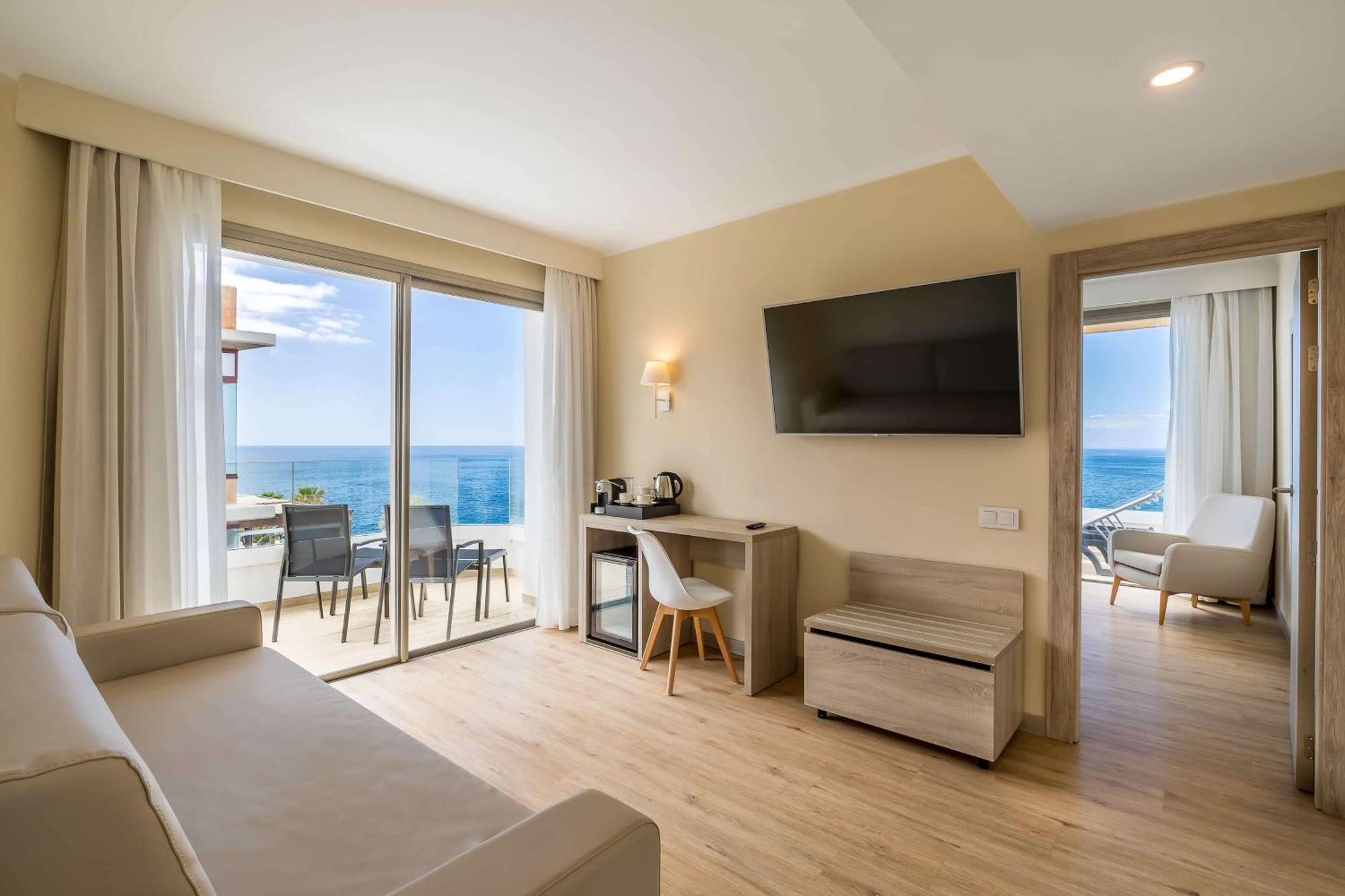 Junior Suite Sea View,1756405710:JPEG
