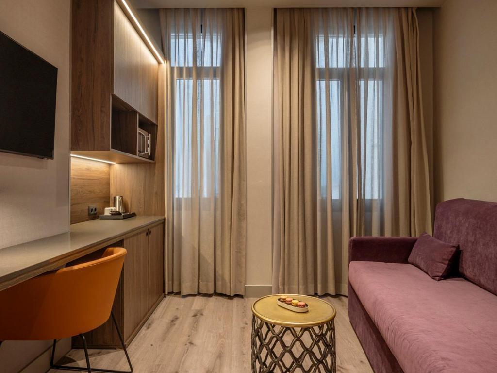Deluxe Family Suite