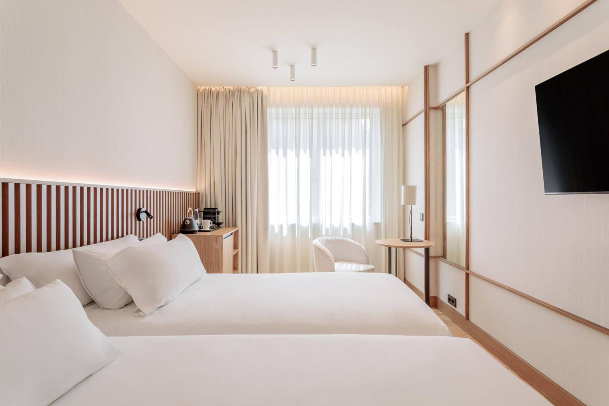 Superior Room,1756541419:JPEG