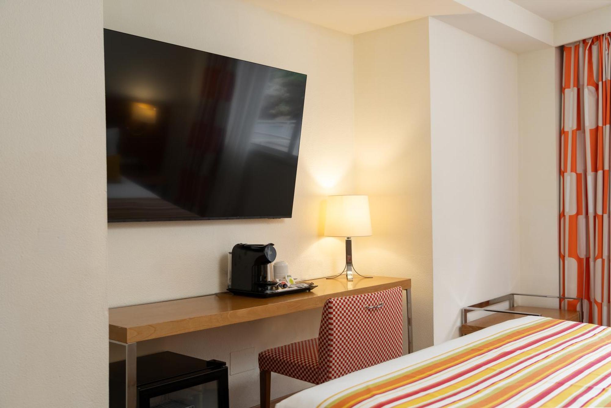 Superior Double or Twin Room Garden View