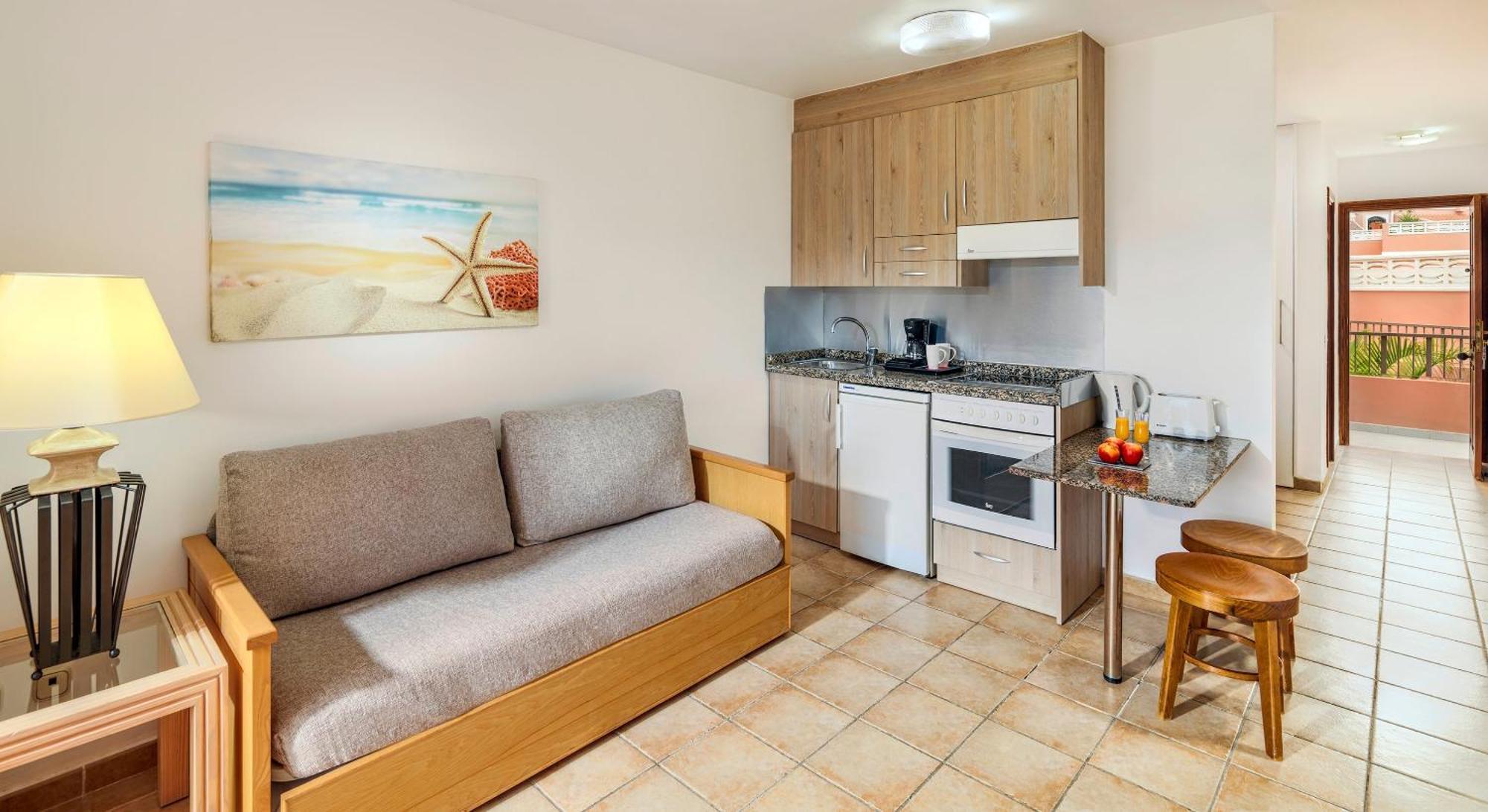 Studio,1758290034:JPEG