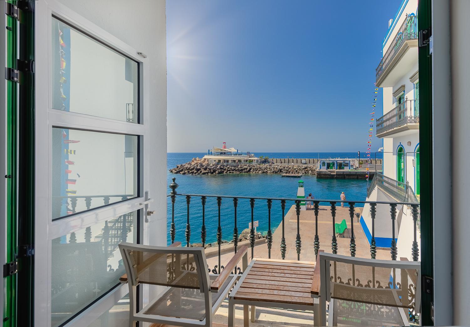 Double Room Frontal Sea View Balcony