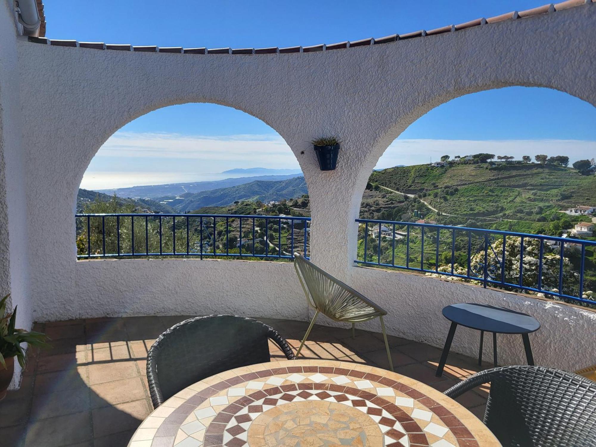 Double or Twin Room Mountain View