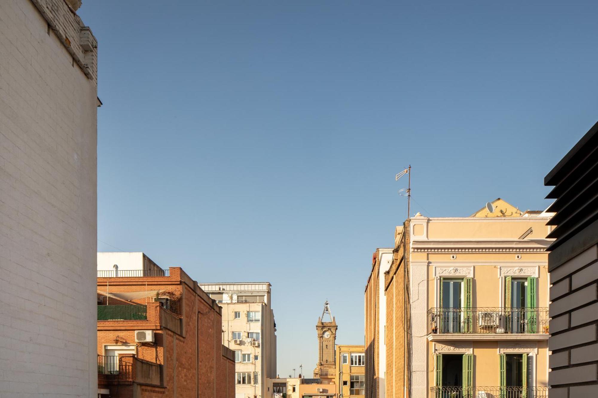 One-Bedroom Apartment with Terrace