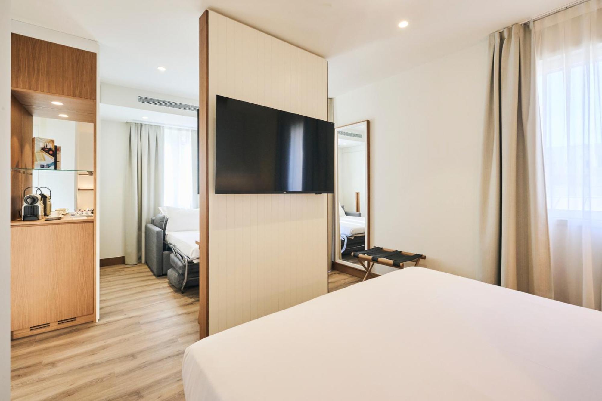 Junior Suite,1758524427:JPEG